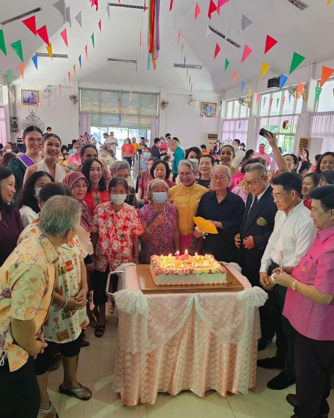 แนท - อนิพรณ์  เฉลิมบูรณะวงศ์