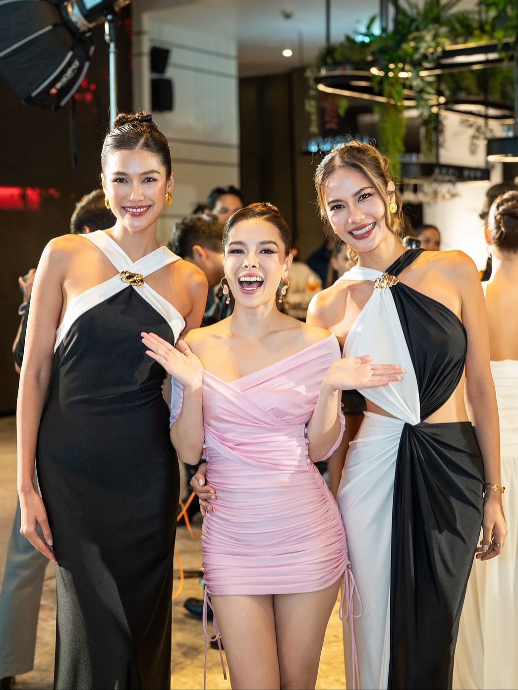 แนท - อนิพรณ์  เฉลิมบูรณะวงศ์