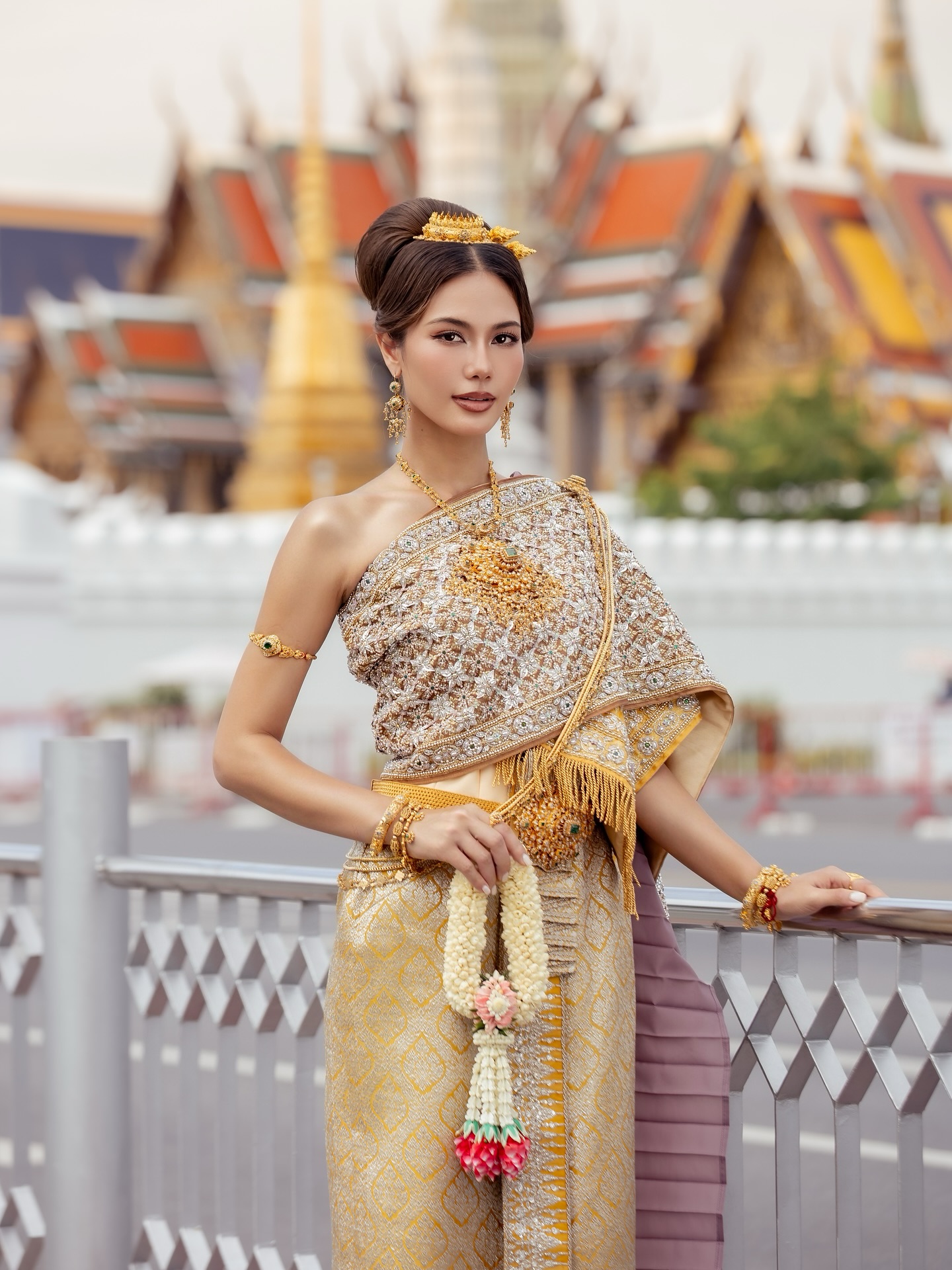 แนท - อนิพรณ์  เฉลิมบูรณะวงศ์