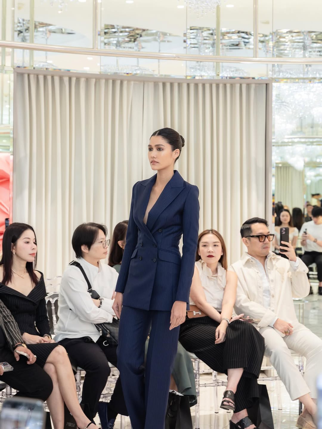 แนท - อนิพรณ์  เฉลิมบูรณะวงศ์