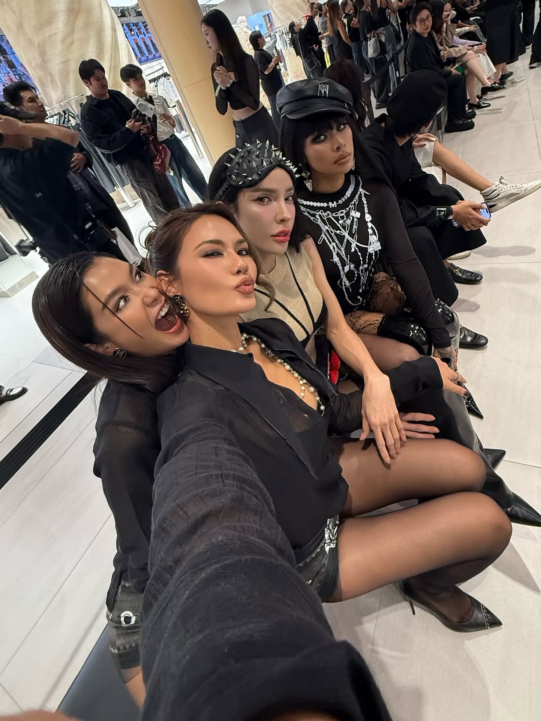 แนท - อนิพรณ์  เฉลิมบูรณะวงศ์