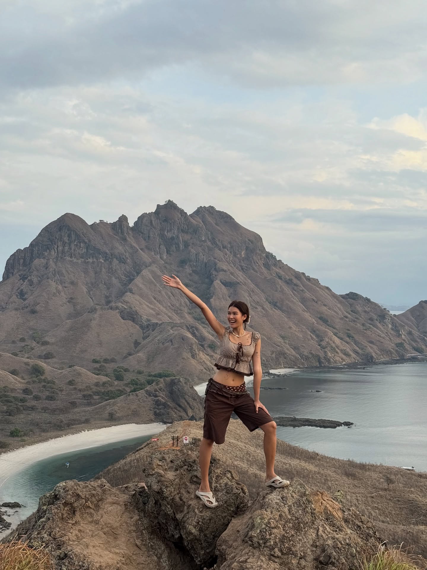 แนท - อนิพรณ์  เฉลิมบูรณะวงศ์