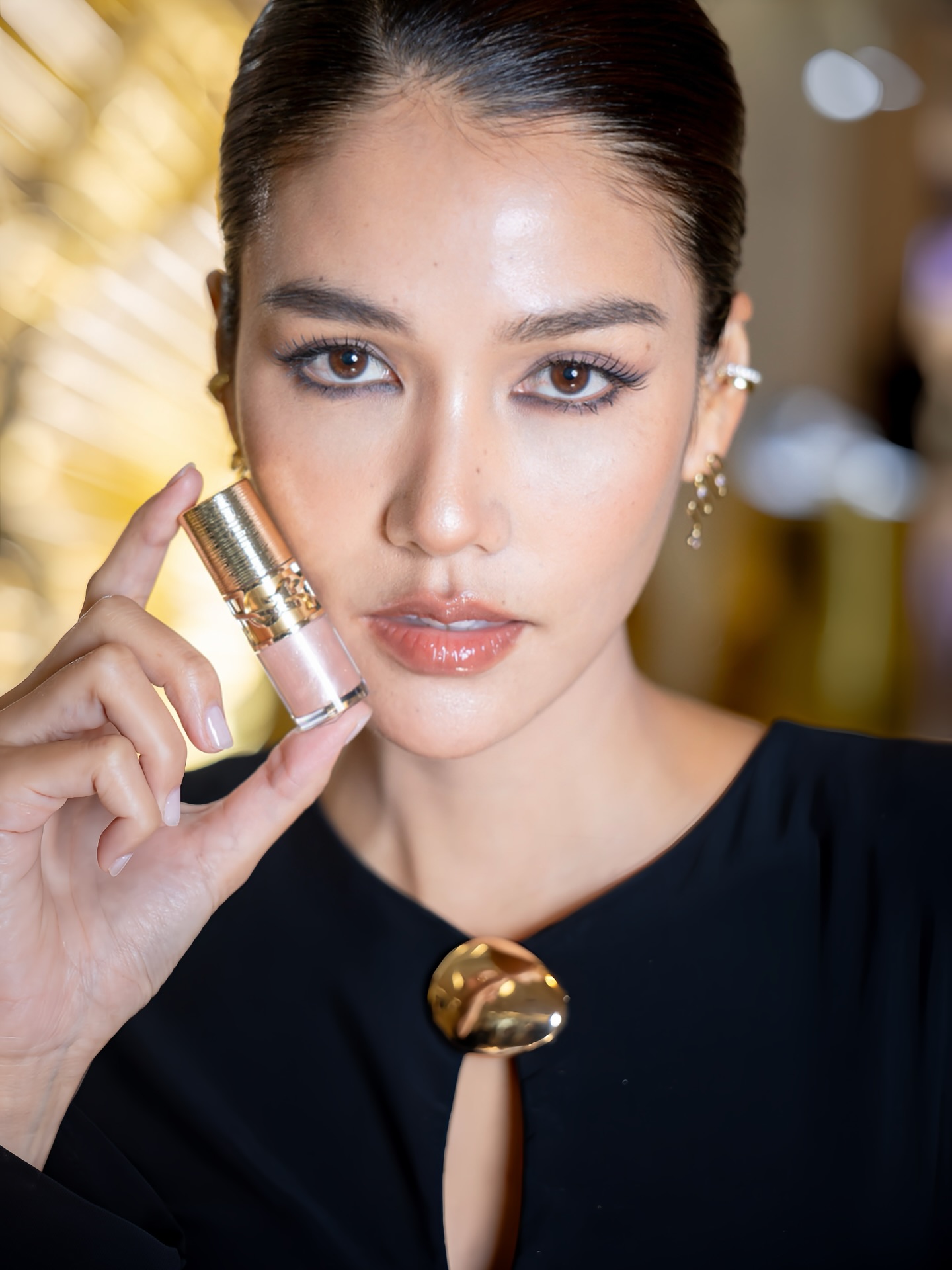 แนท - อนิพรณ์  เฉลิมบูรณะวงศ์