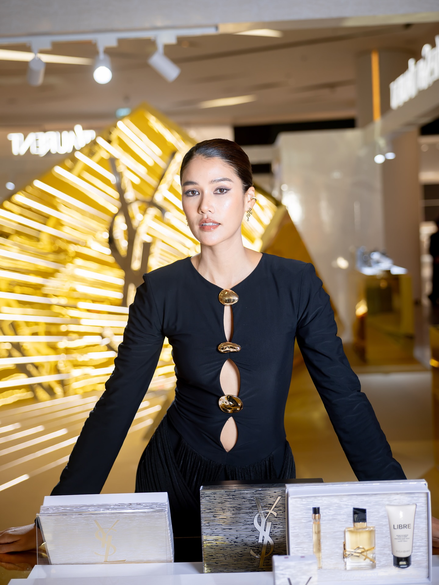 แนท - อนิพรณ์  เฉลิมบูรณะวงศ์