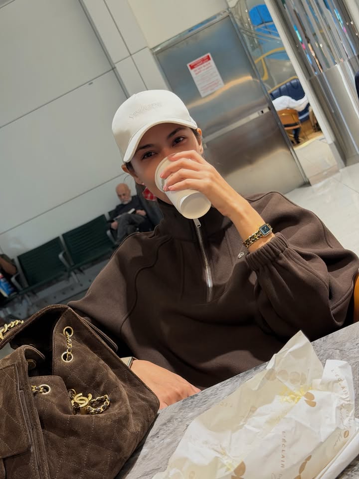 แนท - อนิพรณ์  เฉลิมบูรณะวงศ์