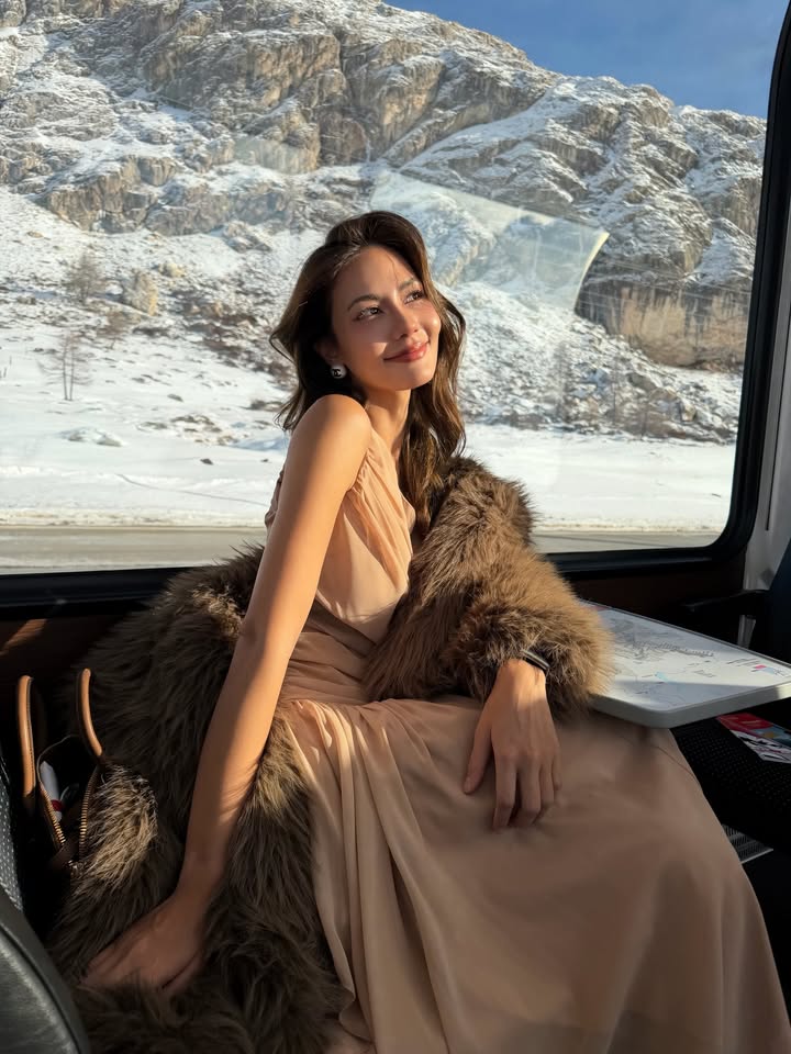 แนท - อนิพรณ์  เฉลิมบูรณะวงศ์