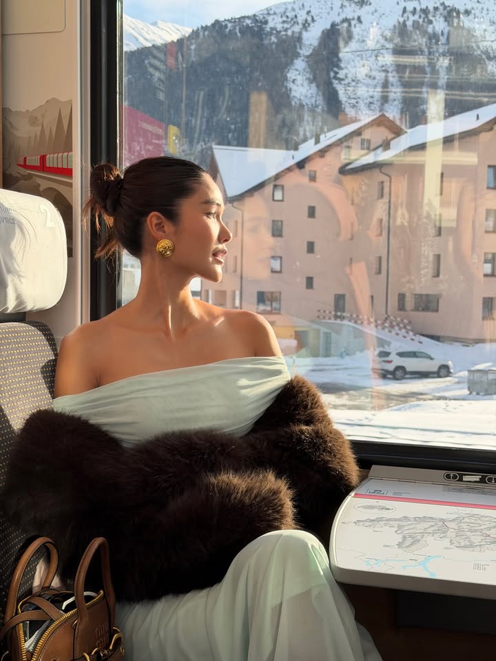 แนท - อนิพรณ์  เฉลิมบูรณะวงศ์