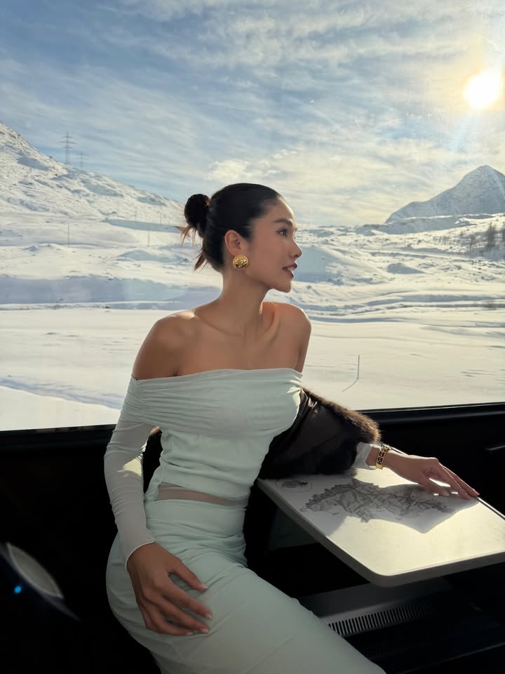 แนท - อนิพรณ์  เฉลิมบูรณะวงศ์