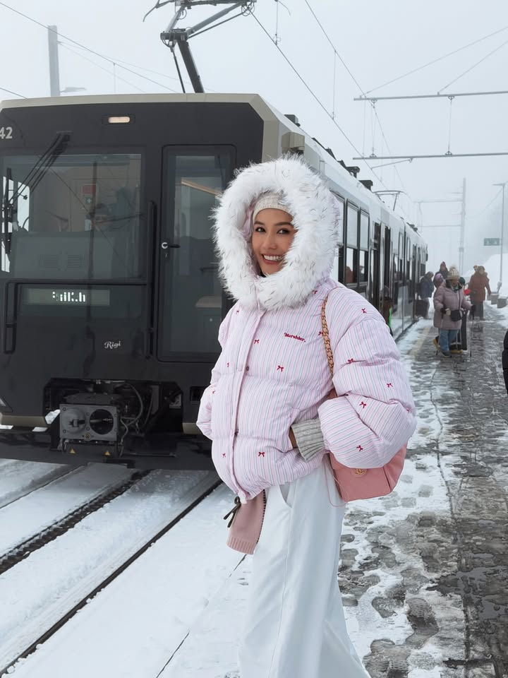แนท - อนิพรณ์  เฉลิมบูรณะวงศ์