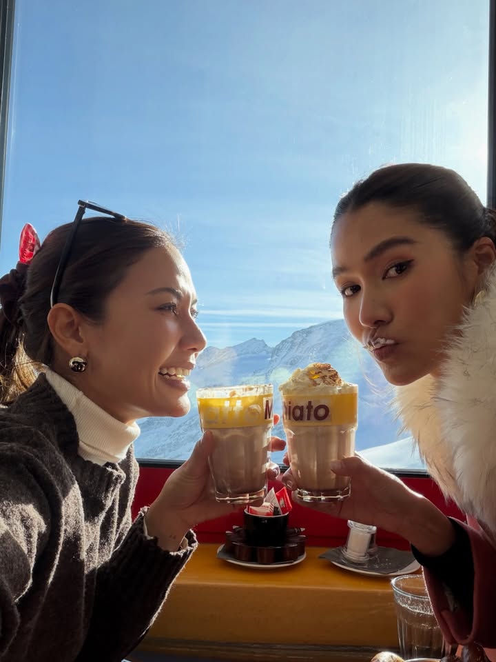 แนท - อนิพรณ์  เฉลิมบูรณะวงศ์