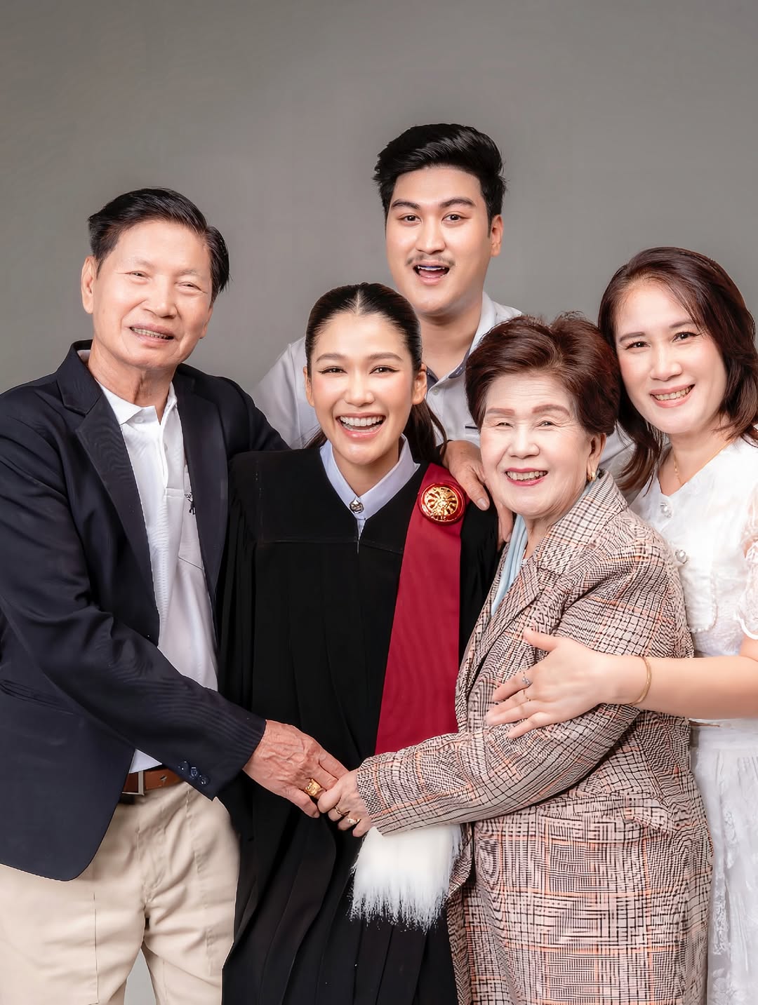 แนท - อนิพรณ์  เฉลิมบูรณะวงศ์