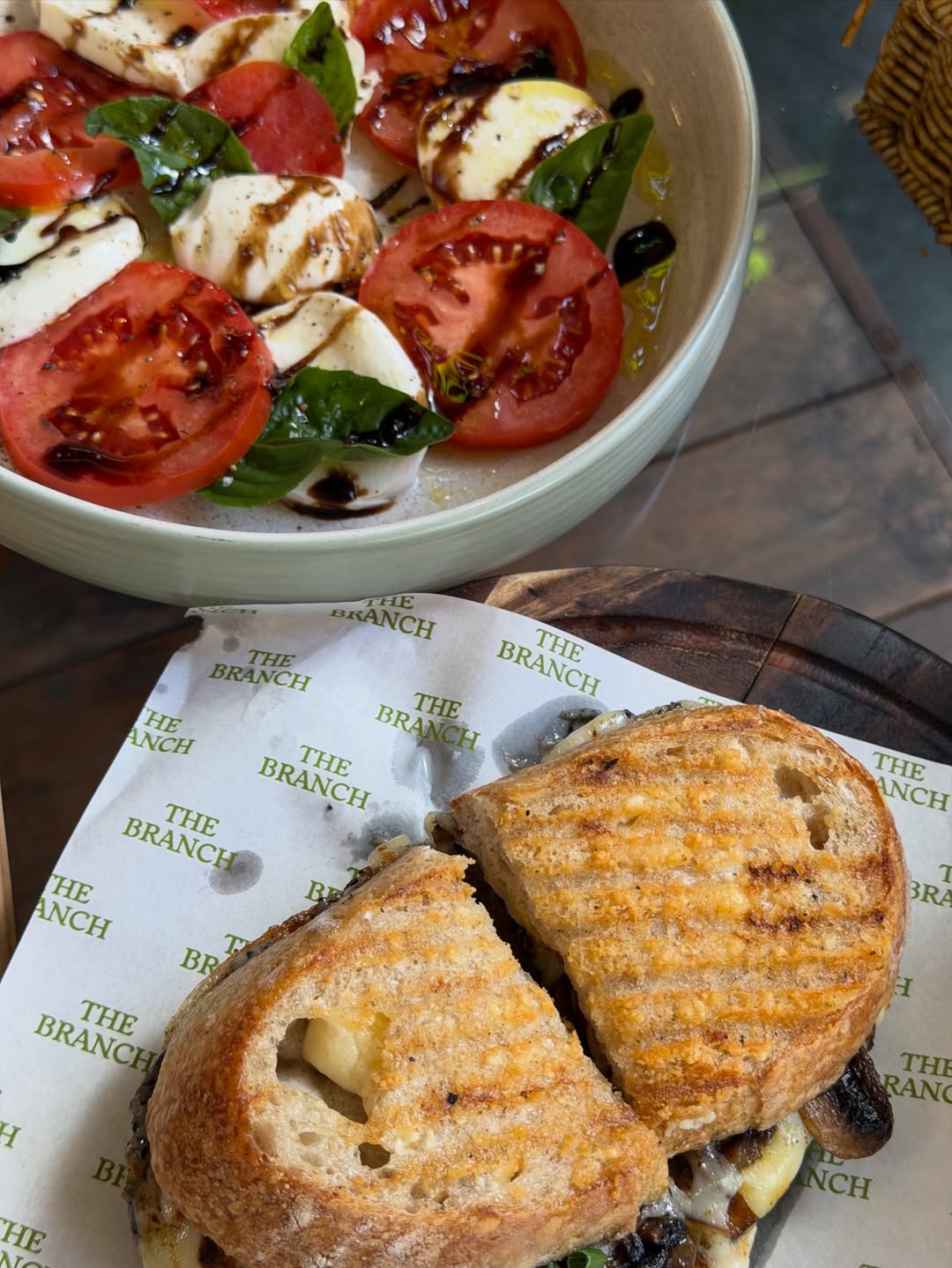 แนท - อนิพรณ์  เฉลิมบูรณะวงศ์