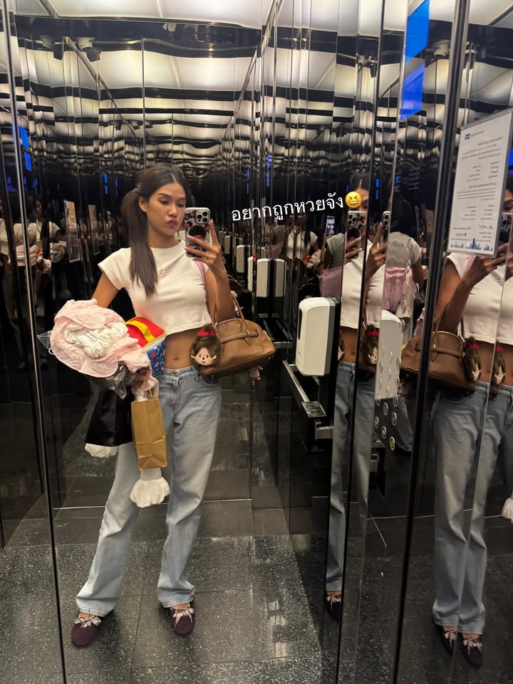 แนท - อนิพรณ์  เฉลิมบูรณะวงศ์