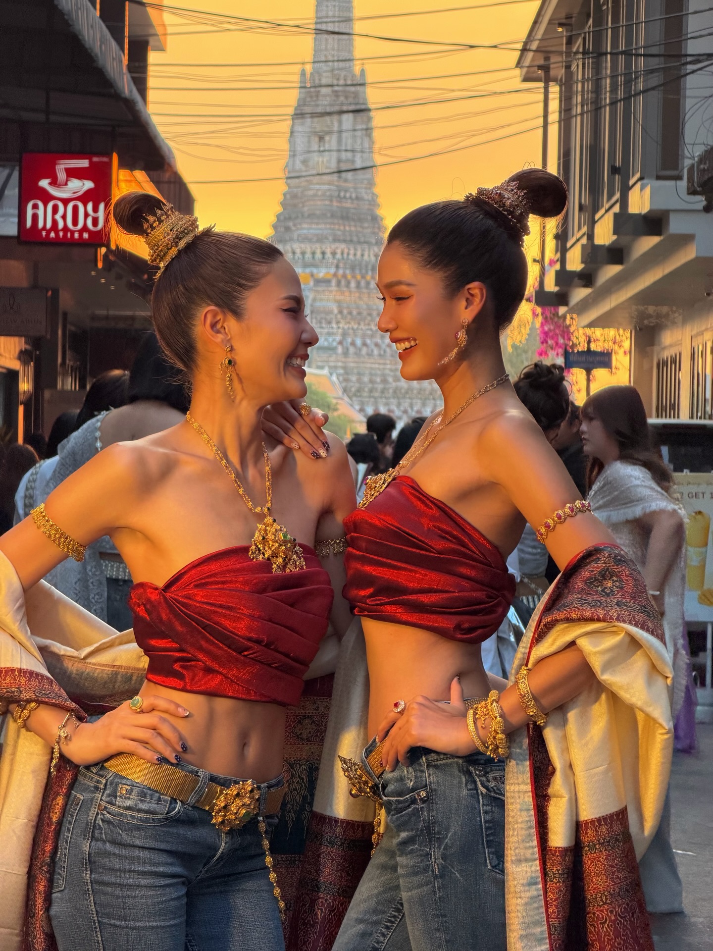 แนท - อนิพรณ์  เฉลิมบูรณะวงศ์