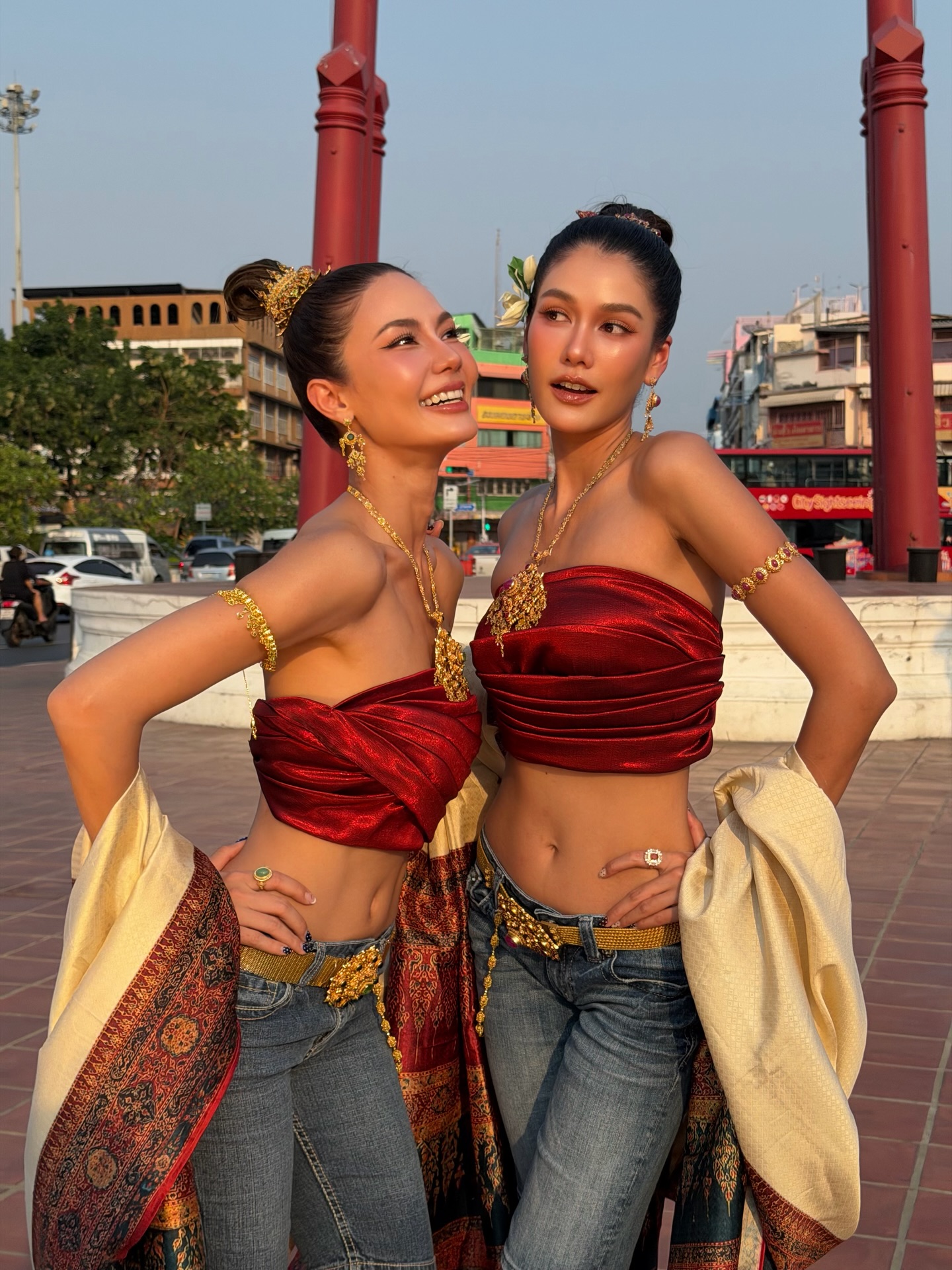 แนท - อนิพรณ์  เฉลิมบูรณะวงศ์