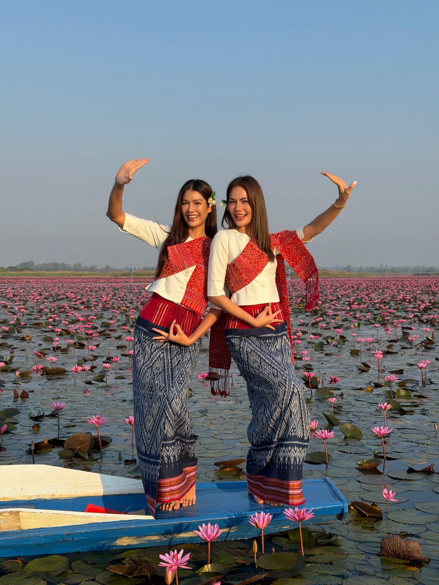 แนท - อนิพรณ์  เฉลิมบูรณะวงศ์