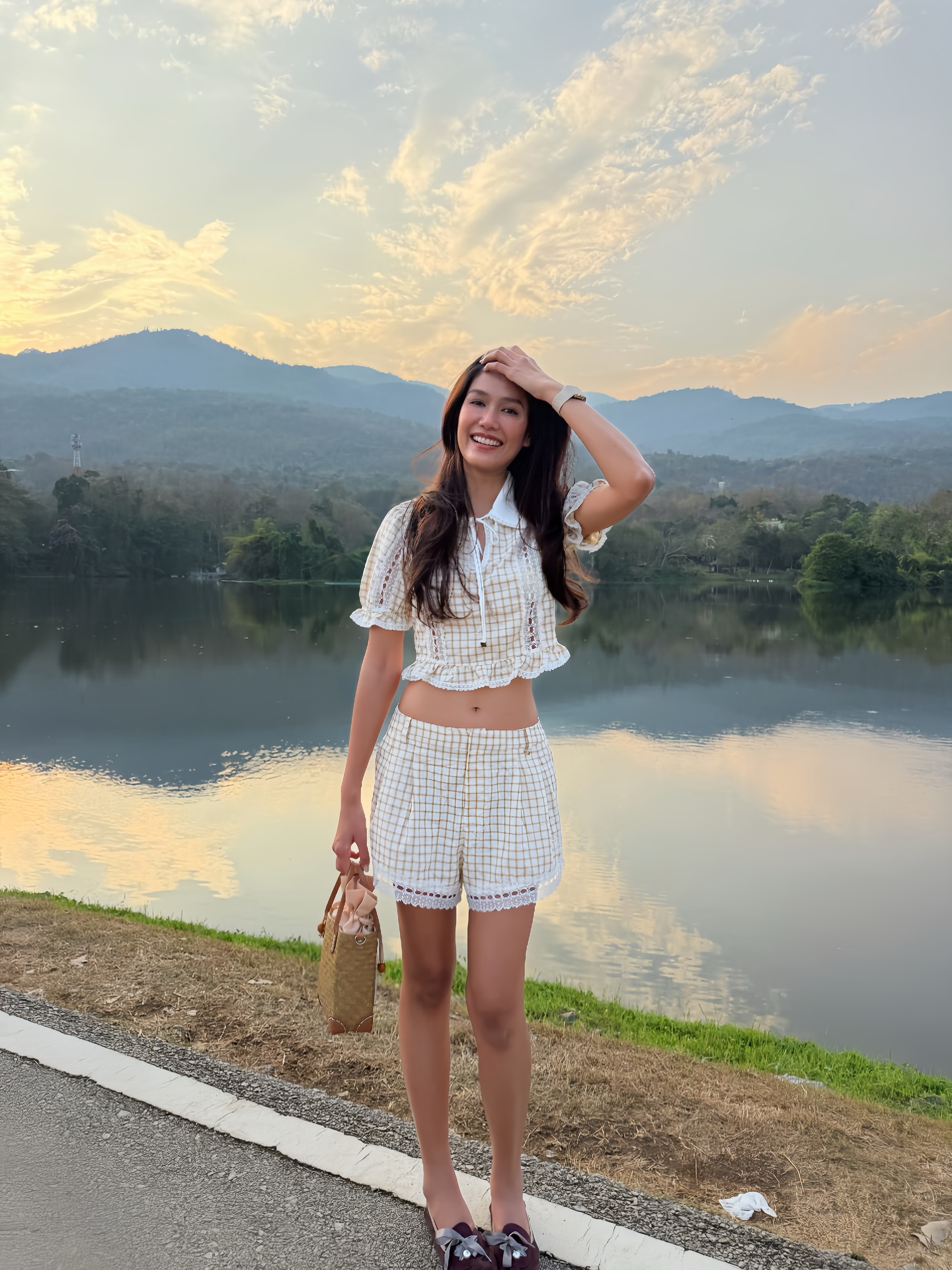 แนท - อนิพรณ์  เฉลิมบูรณะวงศ์