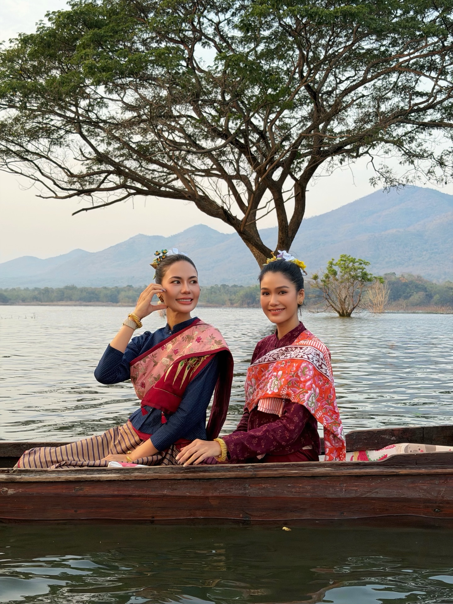 แนท - อนิพรณ์  เฉลิมบูรณะวงศ์