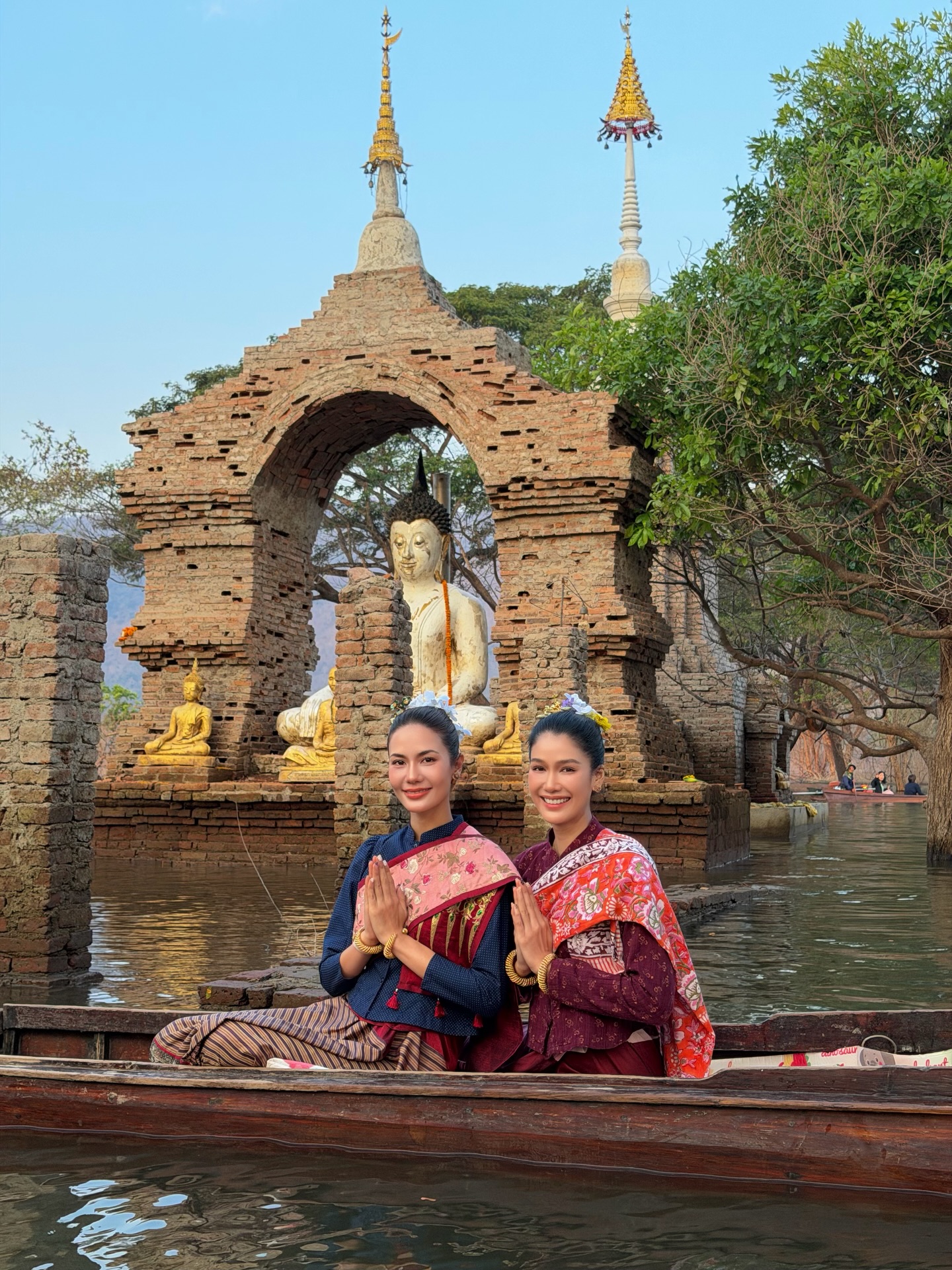 แนท - อนิพรณ์  เฉลิมบูรณะวงศ์