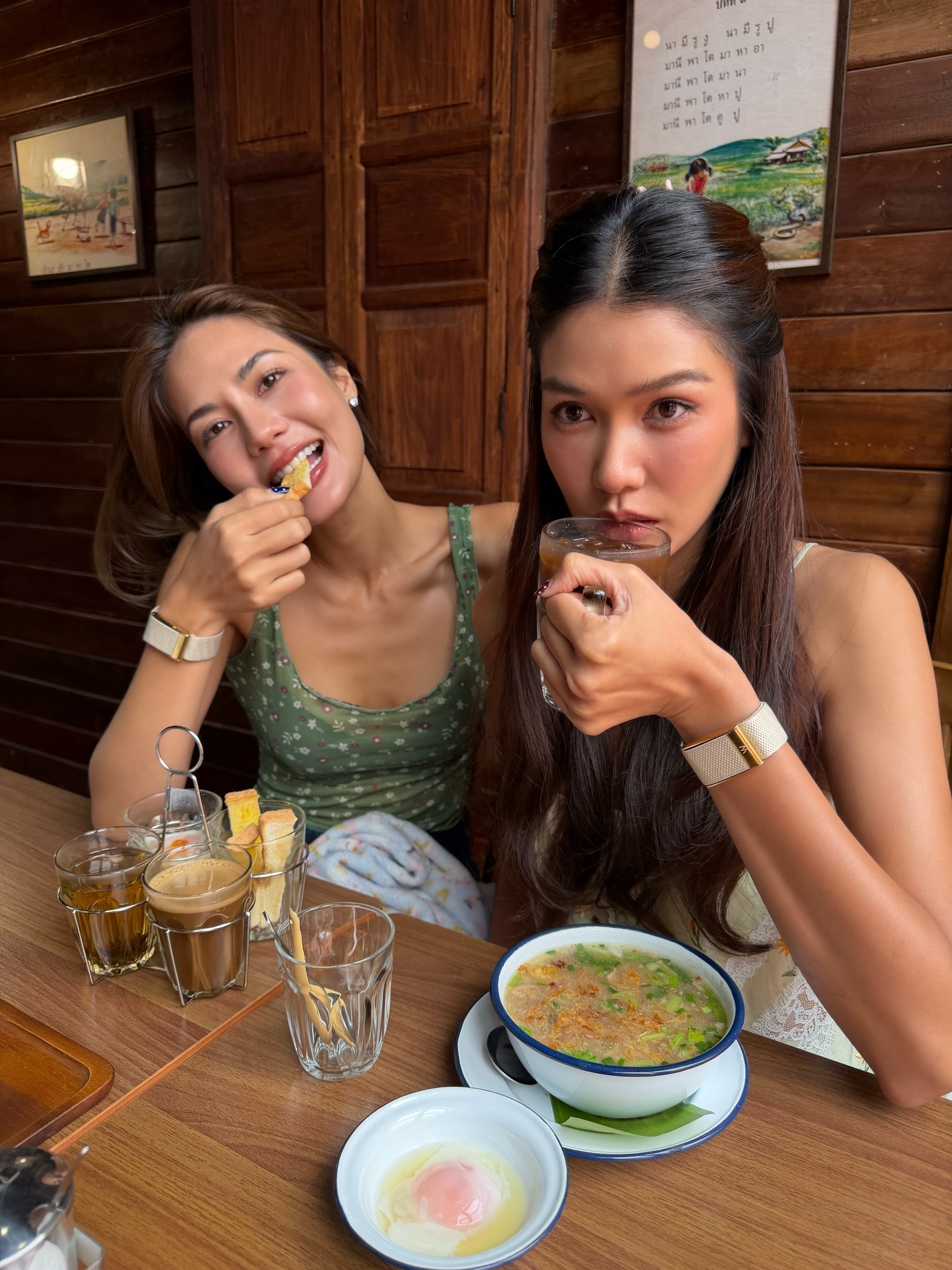 แนท - อนิพรณ์  เฉลิมบูรณะวงศ์