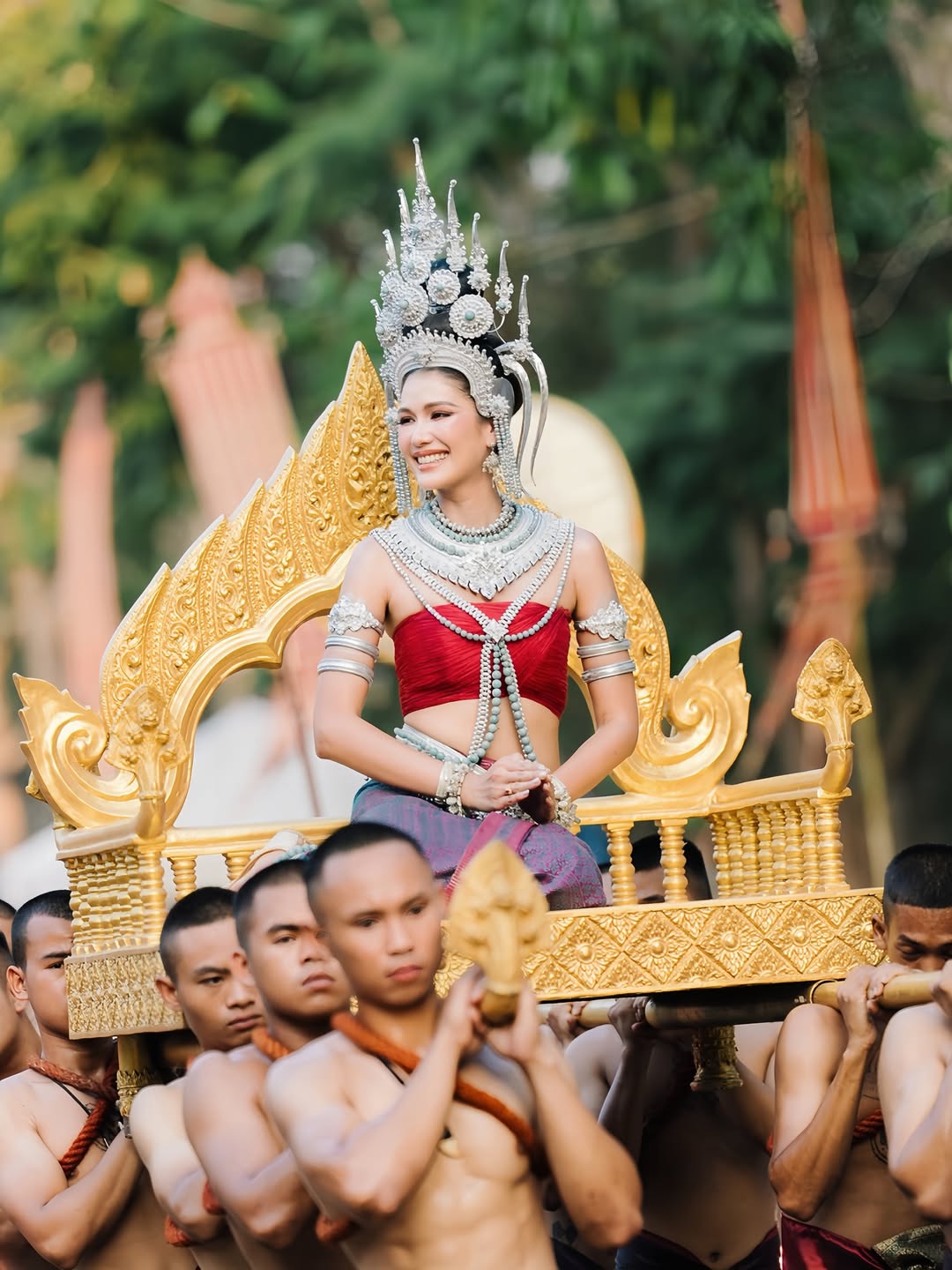 แนท - อนิพรณ์  เฉลิมบูรณะวงศ์