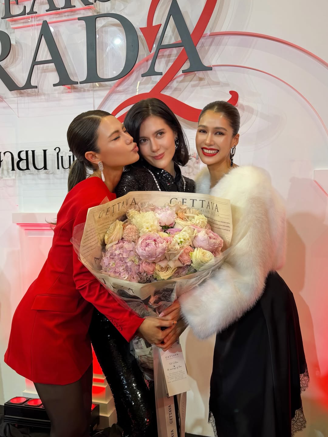 แนท - อนิพรณ์  เฉลิมบูรณะวงศ์