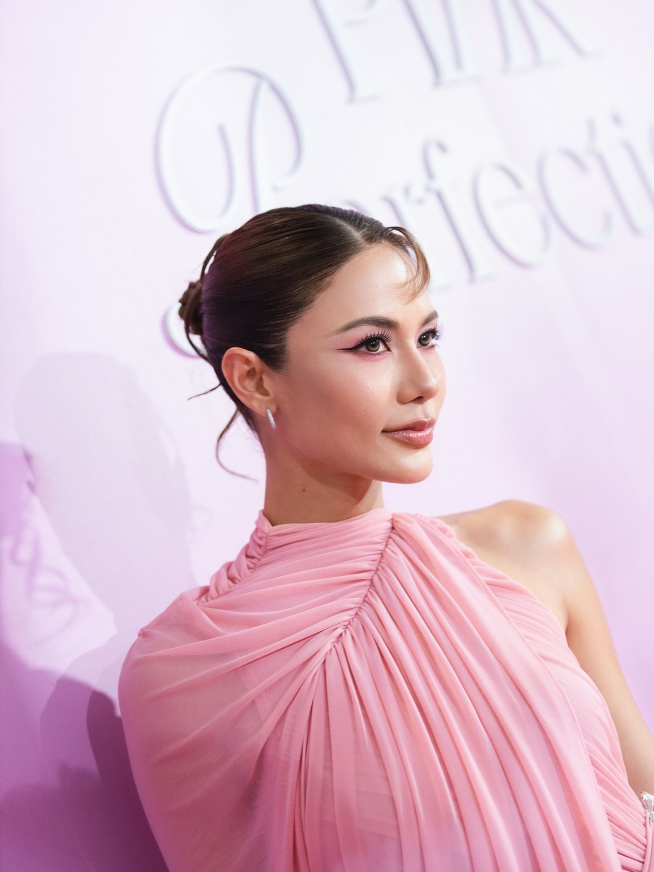 แนท - อนิพรณ์  เฉลิมบูรณะวงศ์