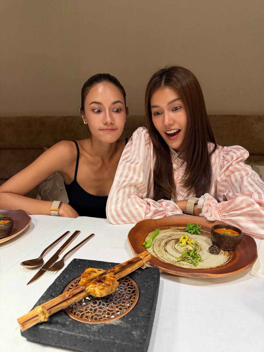 แนท - อนิพรณ์  เฉลิมบูรณะวงศ์
