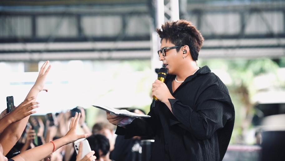 โหน - ธนากร ศรีบรรจง