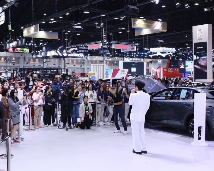 โหน - ธนากร ศรีบรรจง