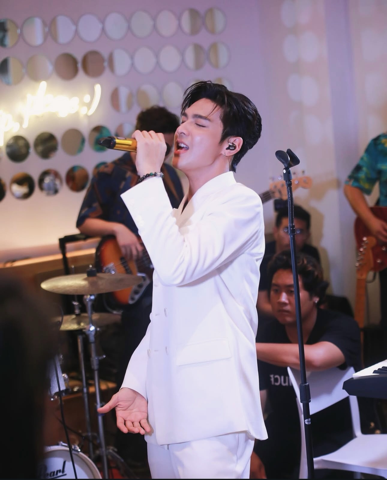 โหน - ธนากร ศรีบรรจง