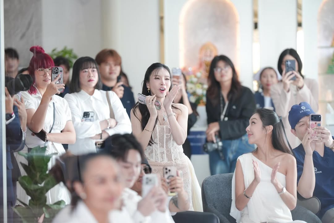 เอิร์น - สุรัตน์ติกานต์ พรรคเจริญ