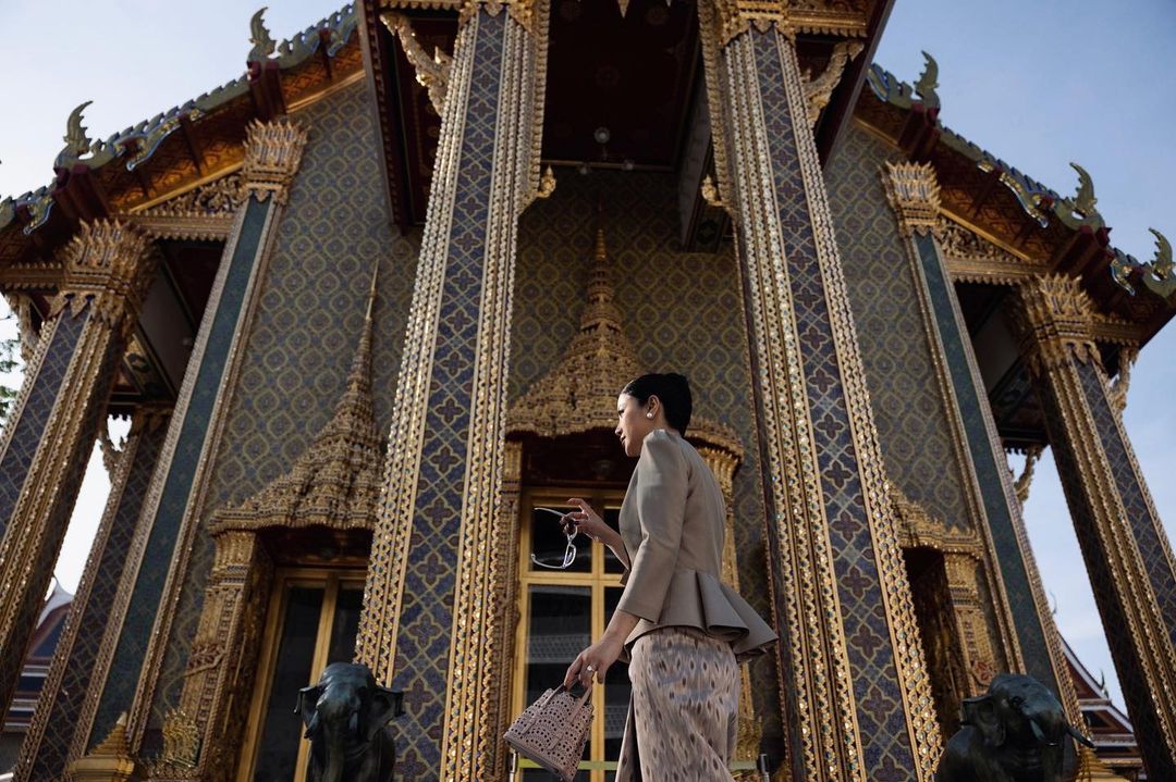 เอมมี่ - มรกต กิตติสาระ