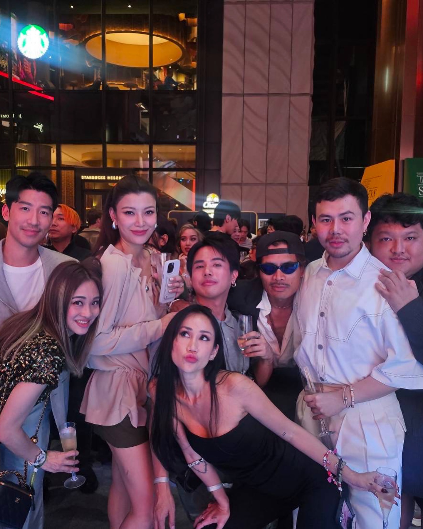 เอมมี่ - มรกต กิตติสาระ