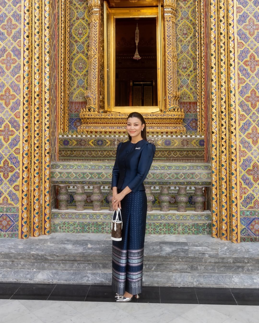 เอมมี่ - มรกต กิตติสาระ