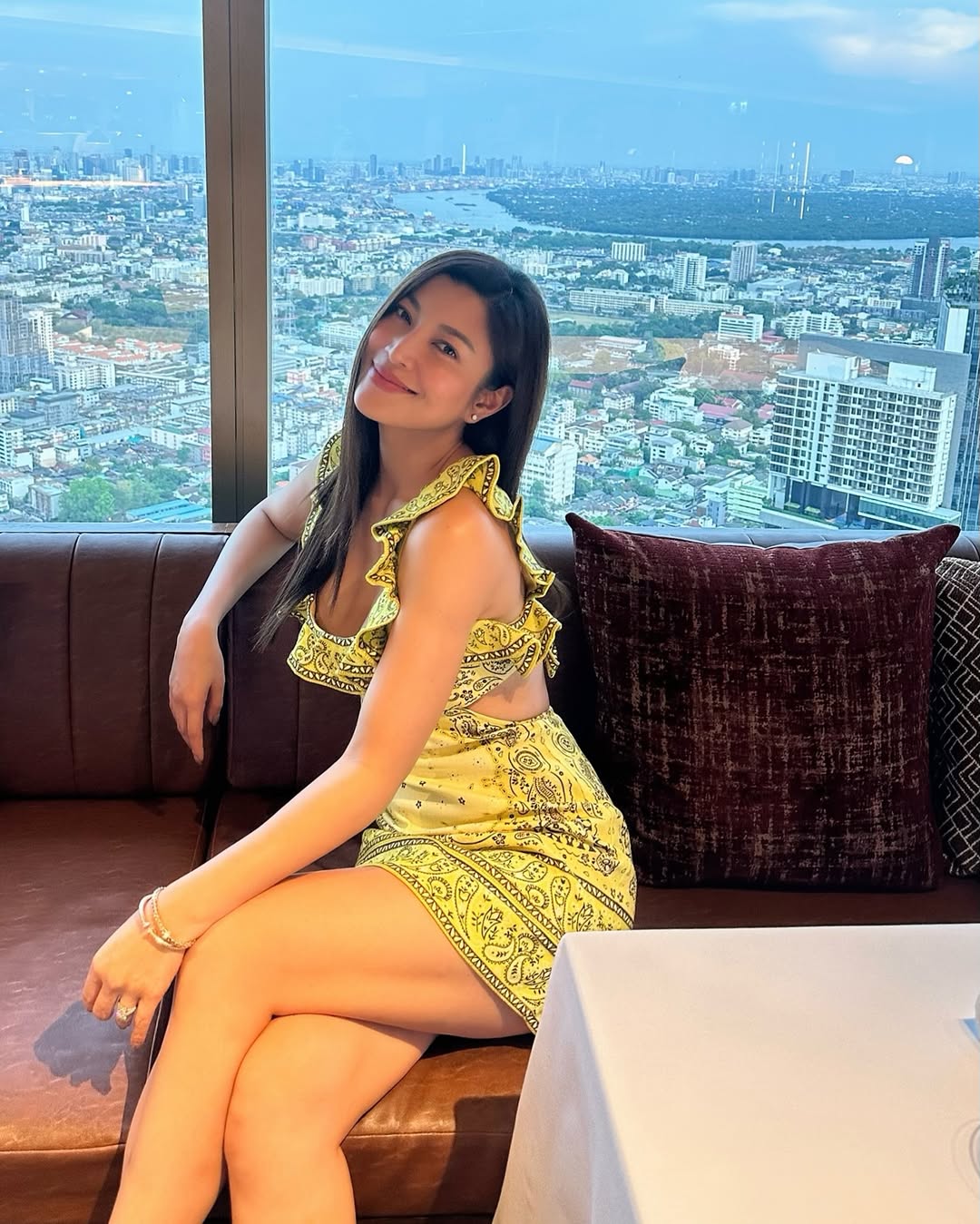 เอมมี่ - มรกต กิตติสาระ