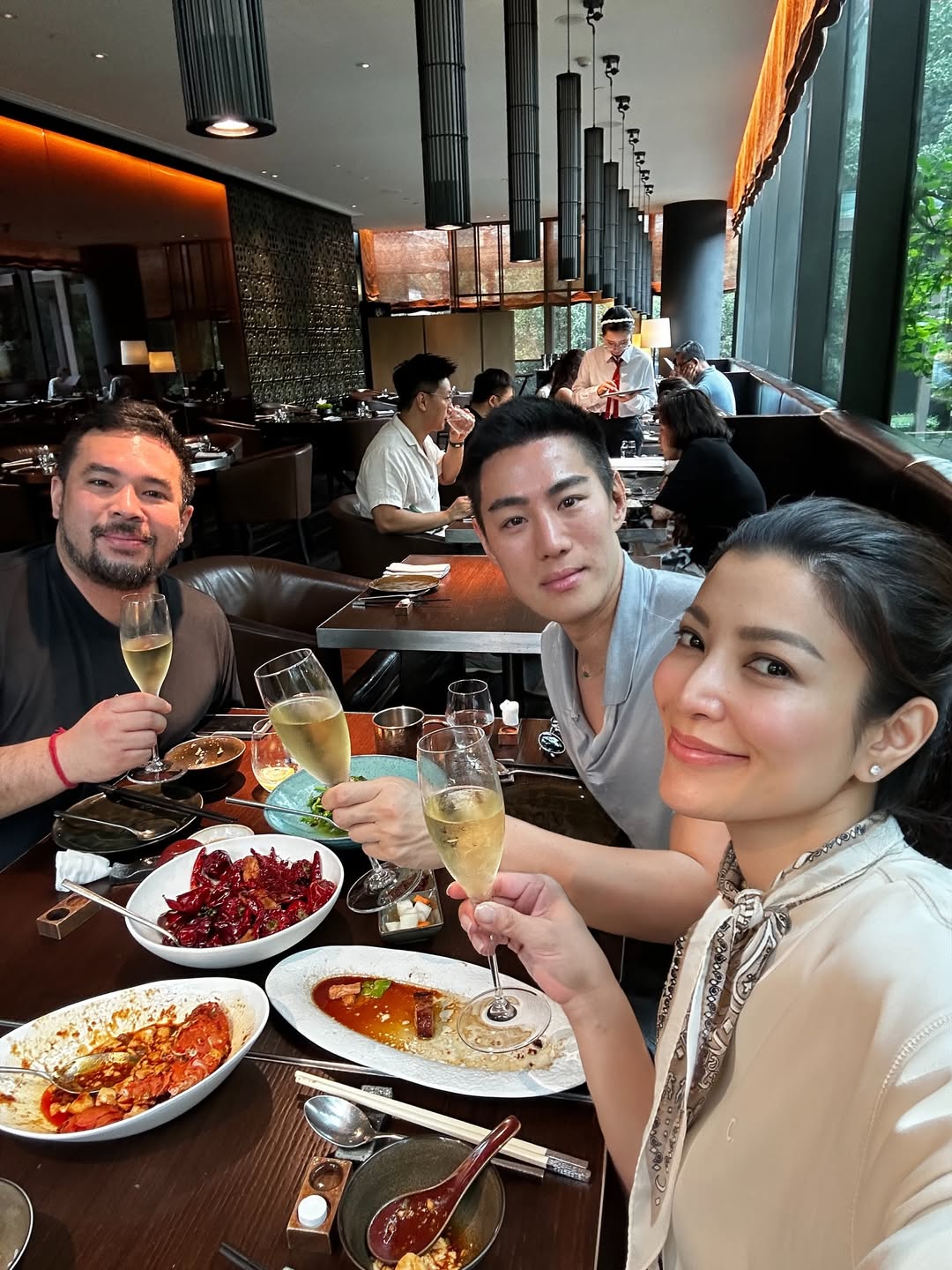 เอมมี่ - มรกต กิตติสาระ
