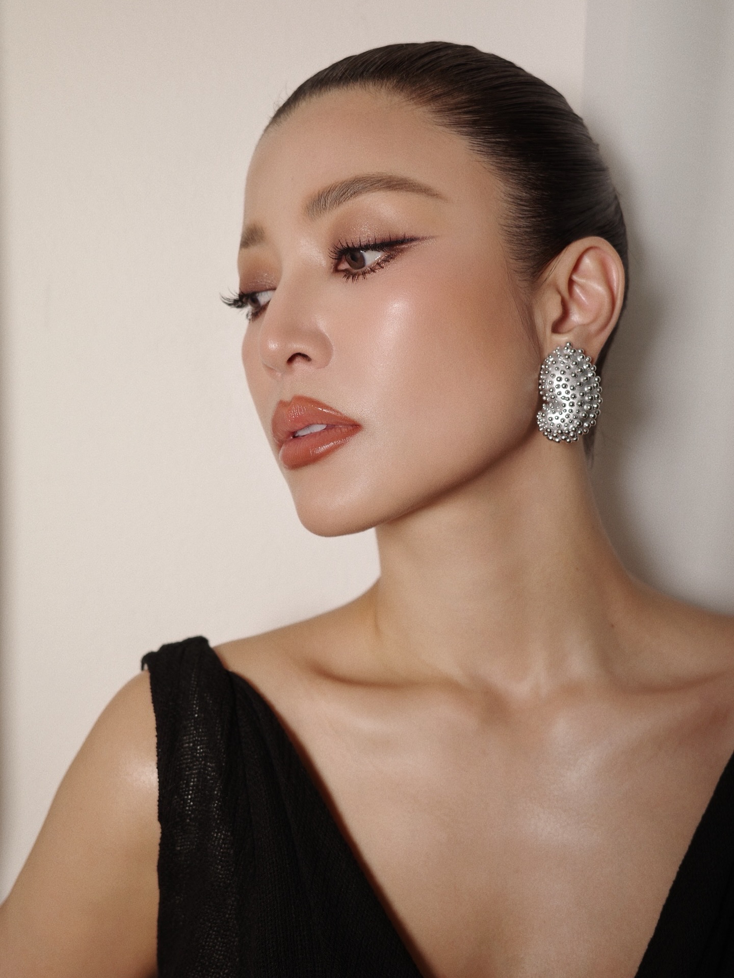 เอมมี่ - มรกต กิตติสาระ