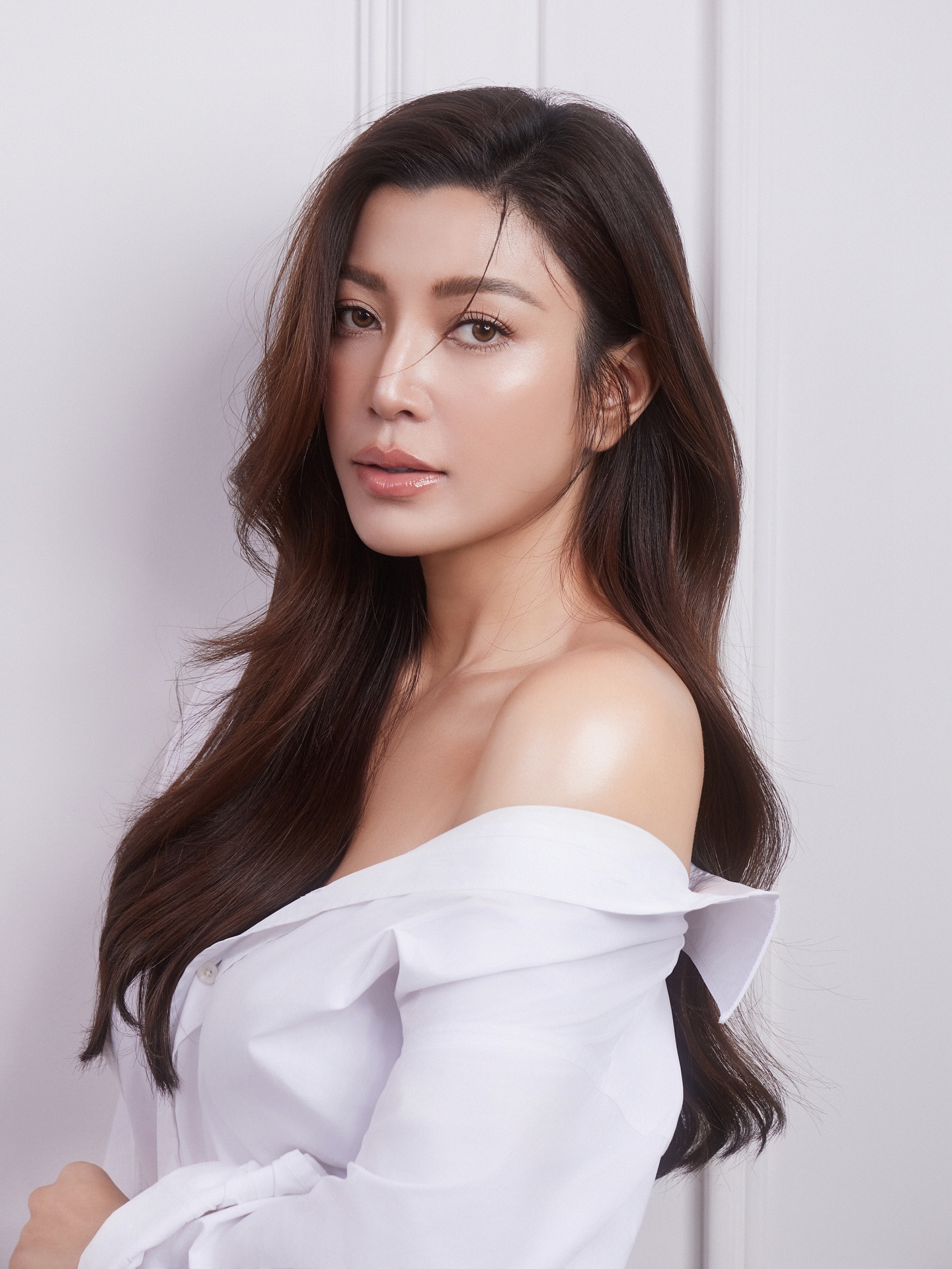 เอมมี่ - มรกต กิตติสาระ