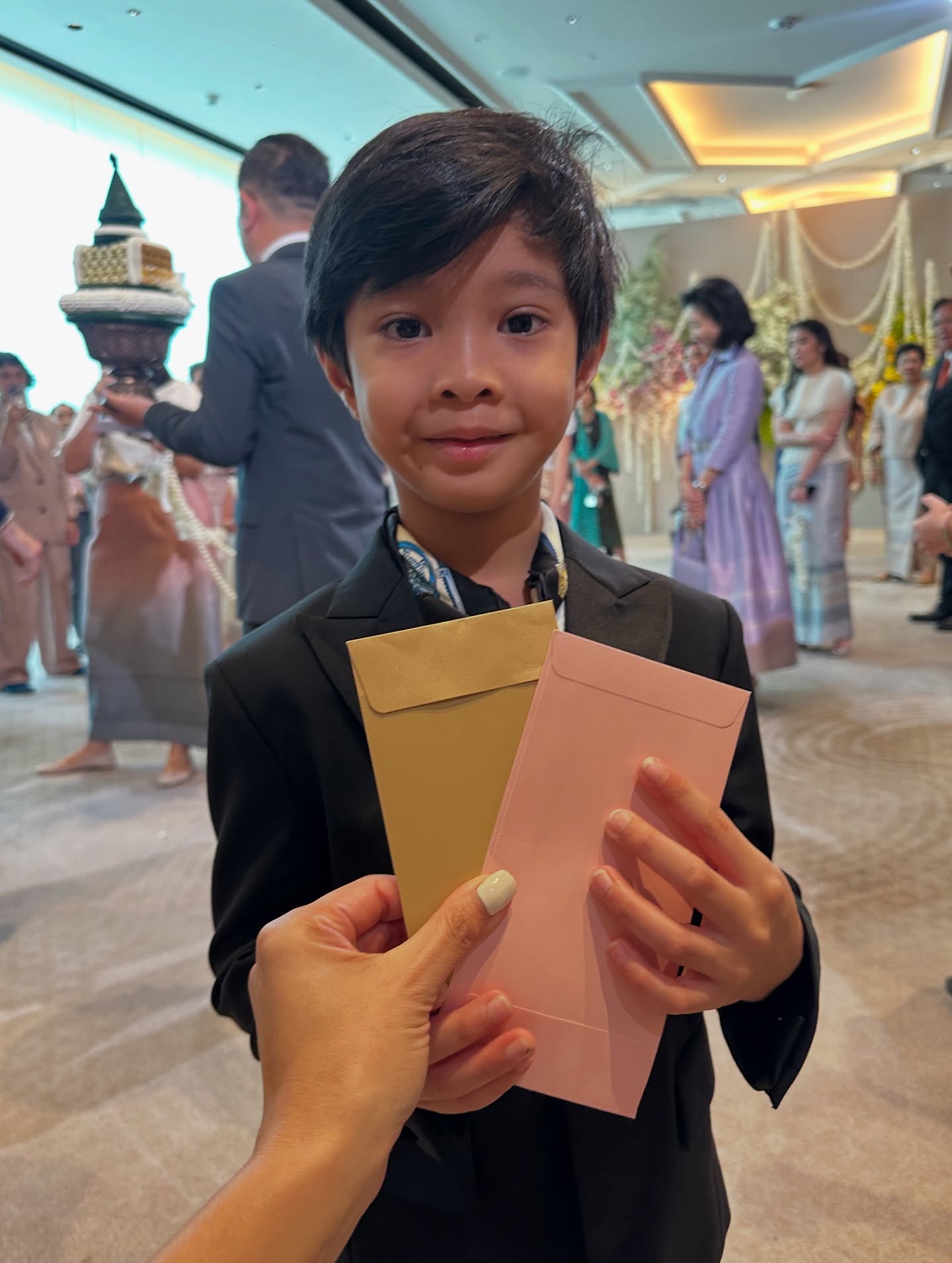 เอมมี่ - มรกต กิตติสาระ