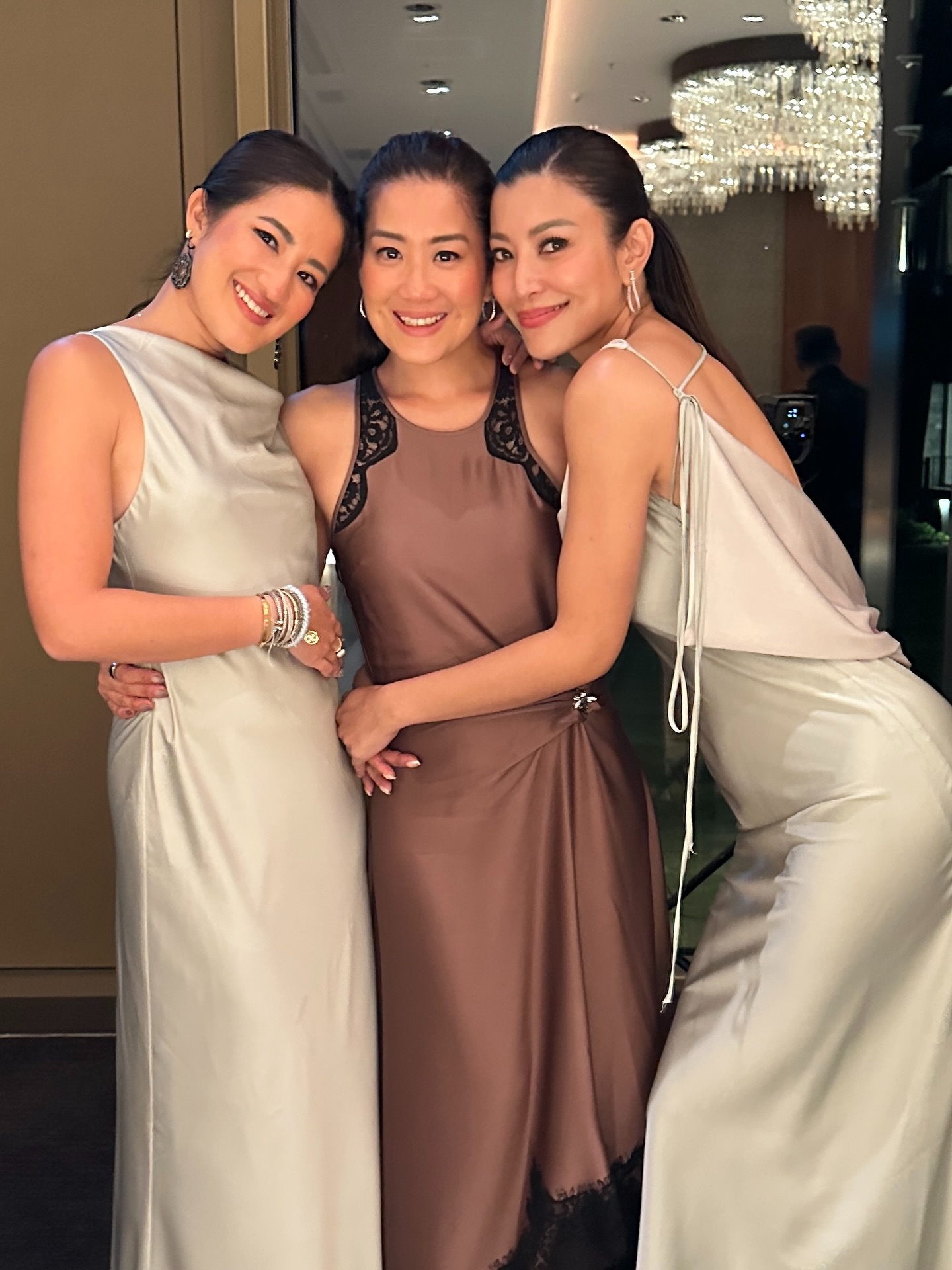 เอมมี่ - มรกต กิตติสาระ