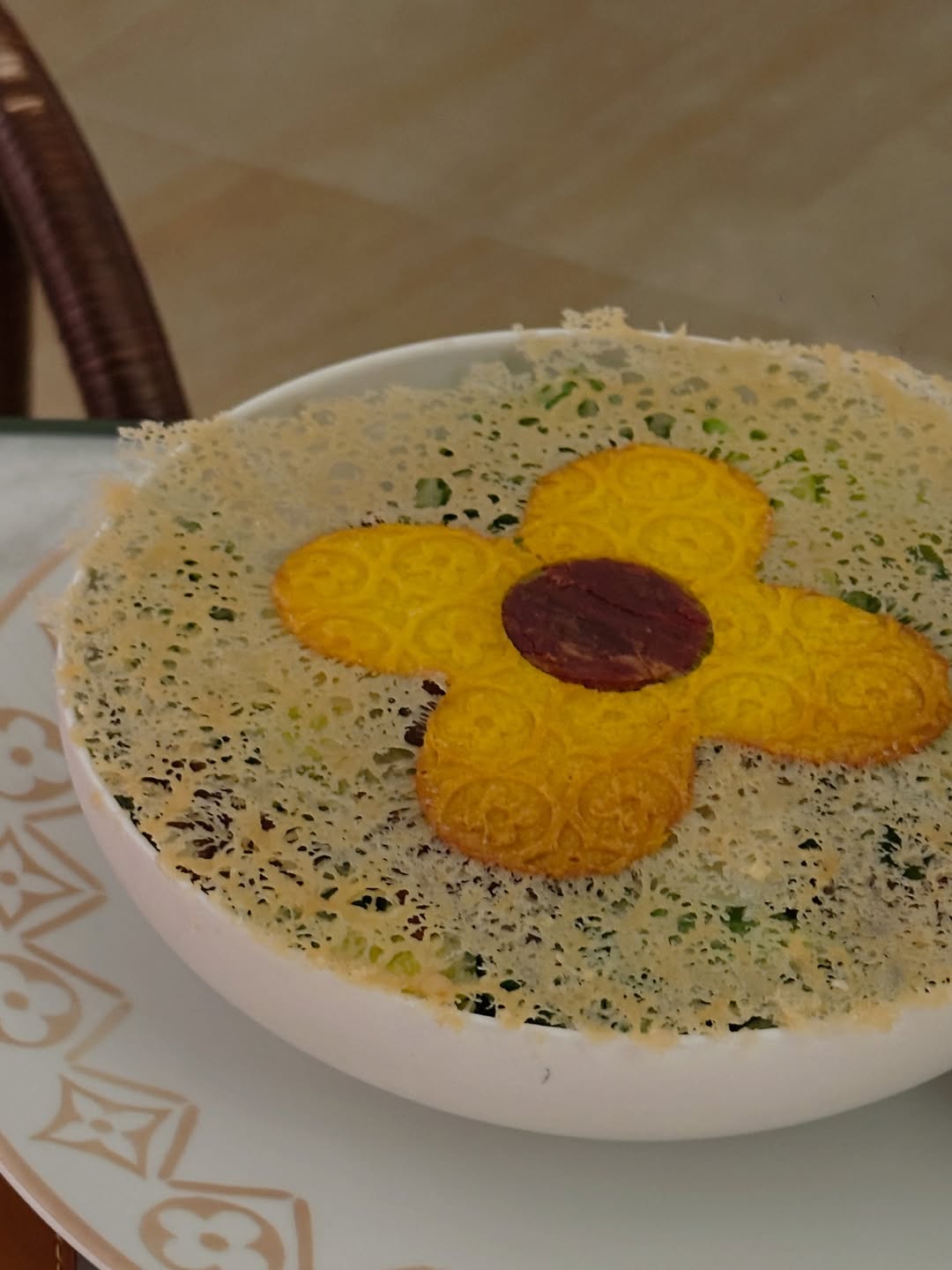 เอมมี่ - มรกต กิตติสาระ