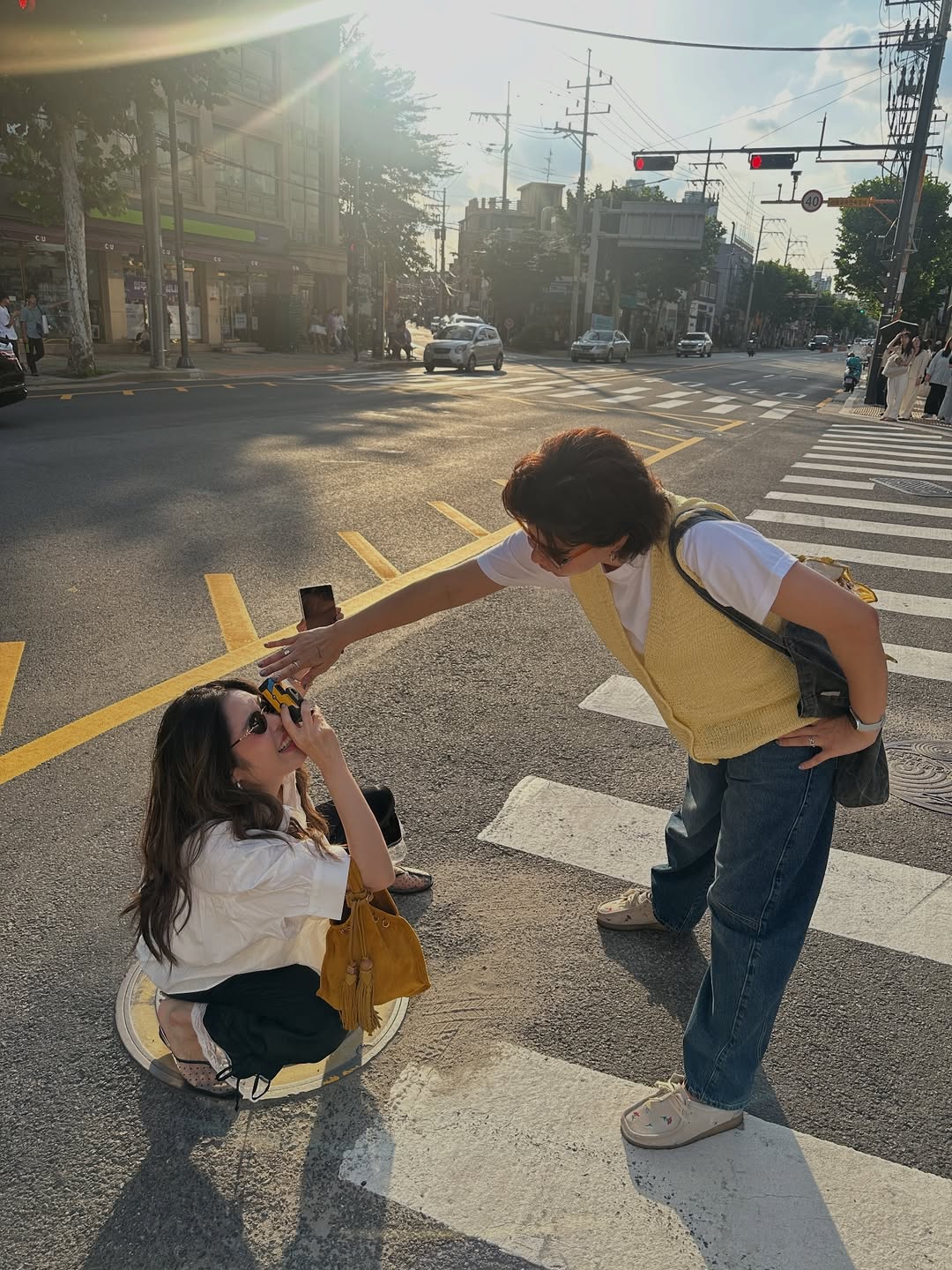 เอมมี่ - มรกต กิตติสาระ