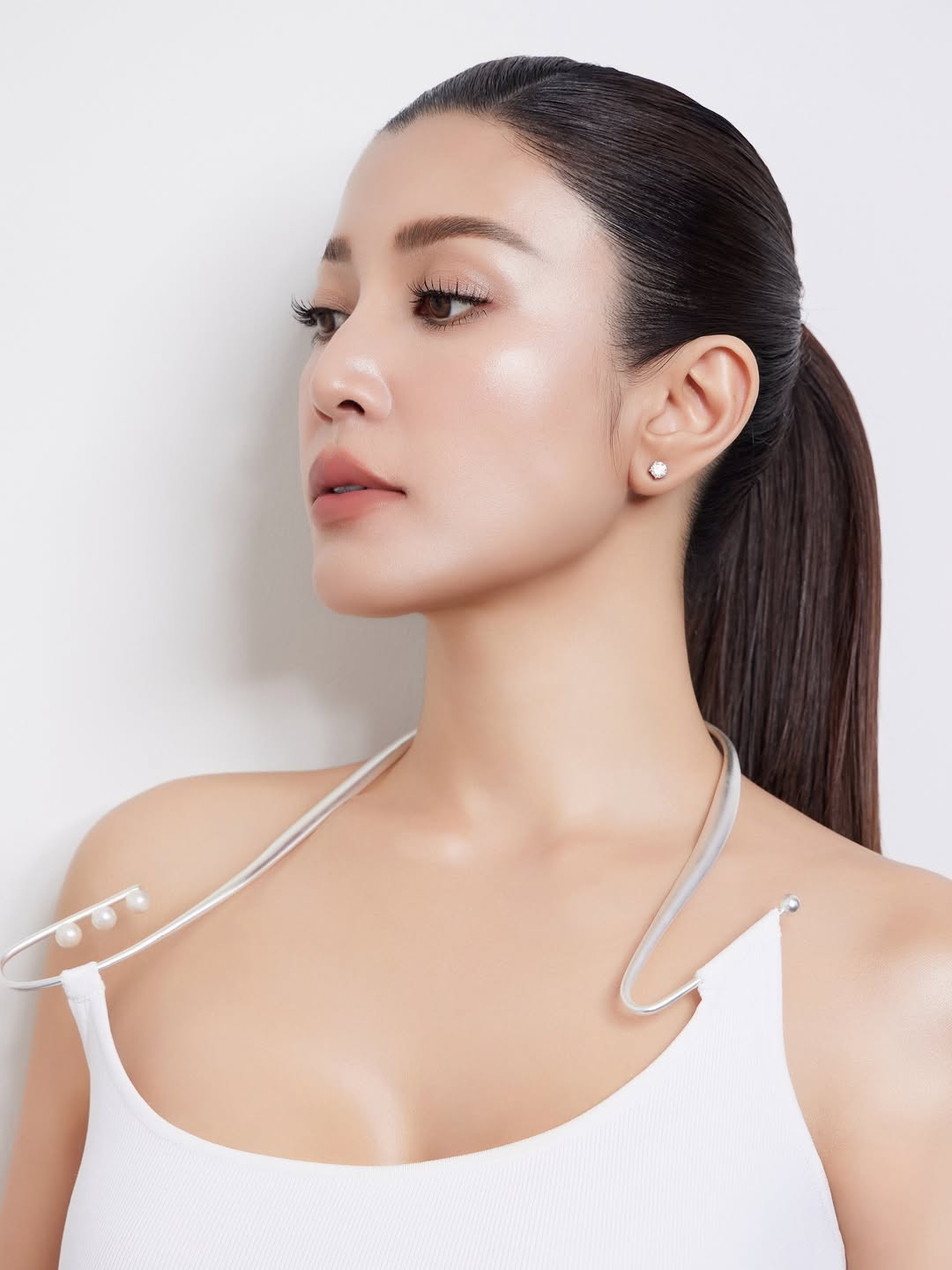 เอมมี่ - มรกต กิตติสาระ