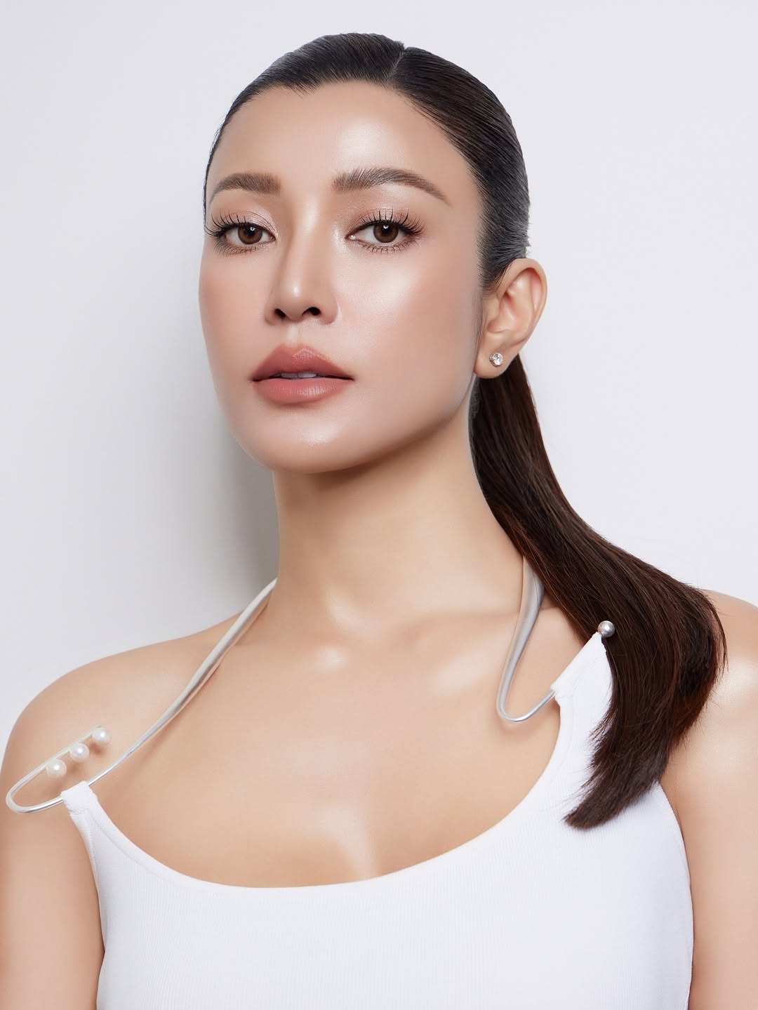 เอมมี่ - มรกต กิตติสาระ