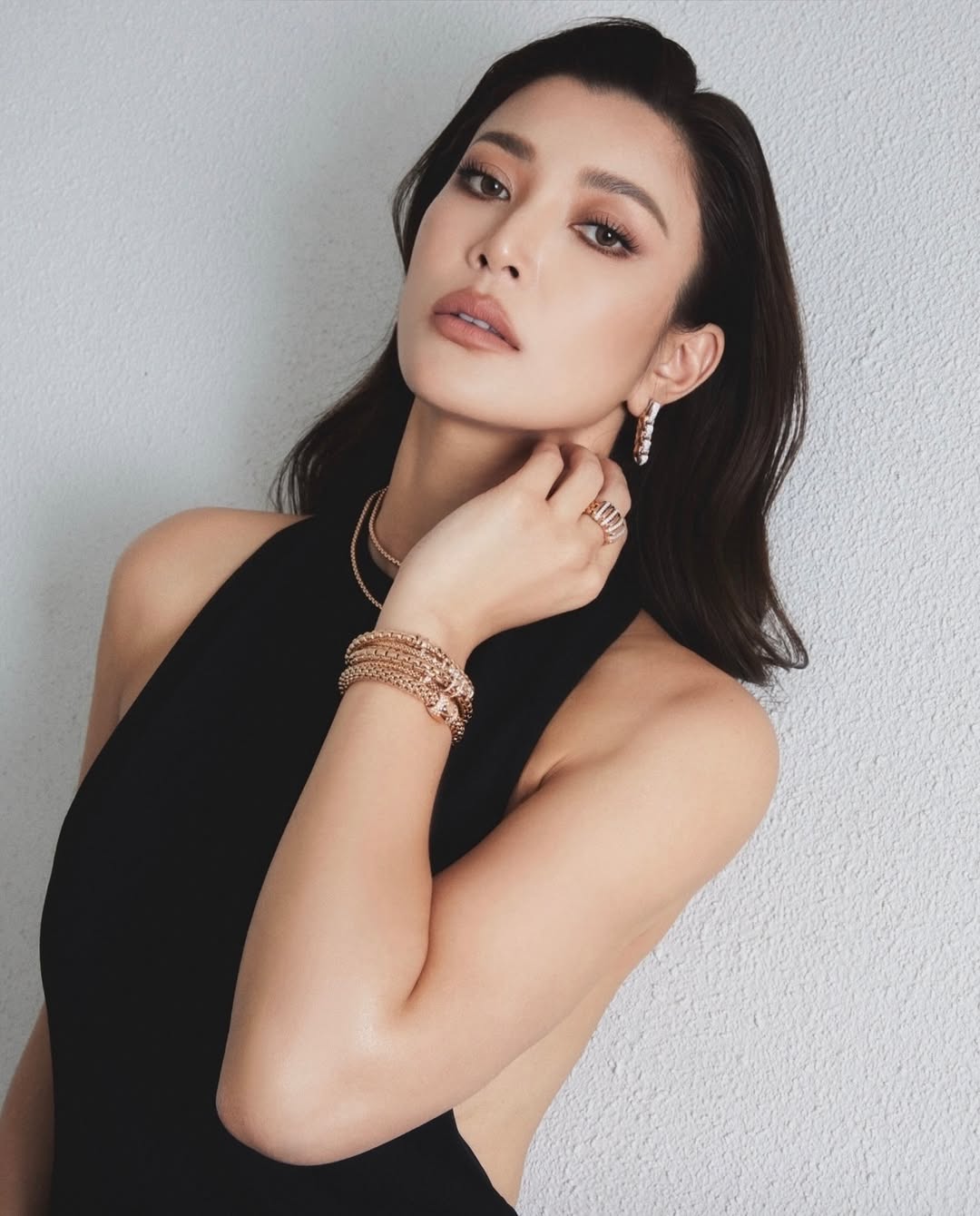 เอมมี่ - มรกต กิตติสาระ