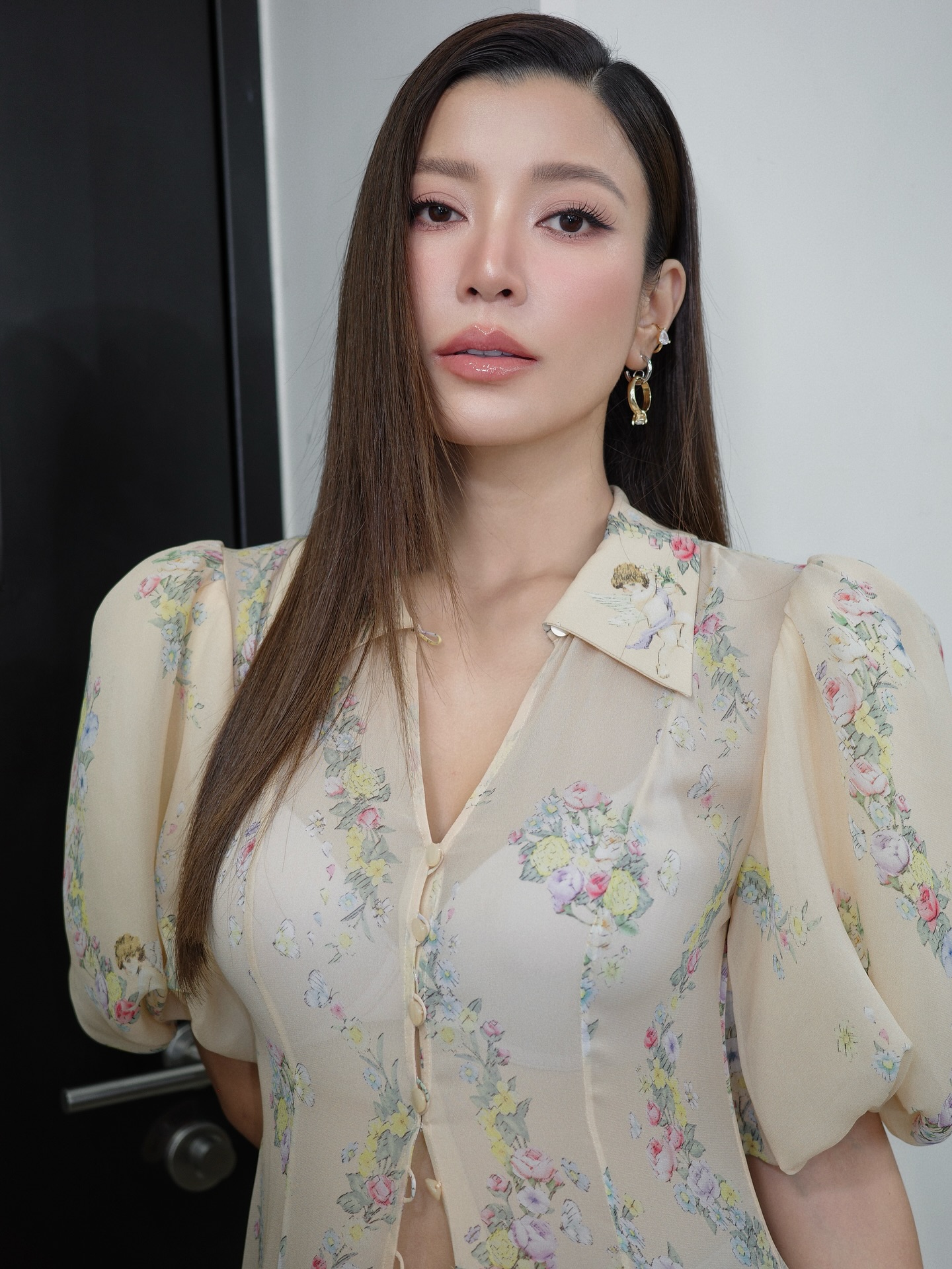 เอมมี่ - มรกต กิตติสาระ