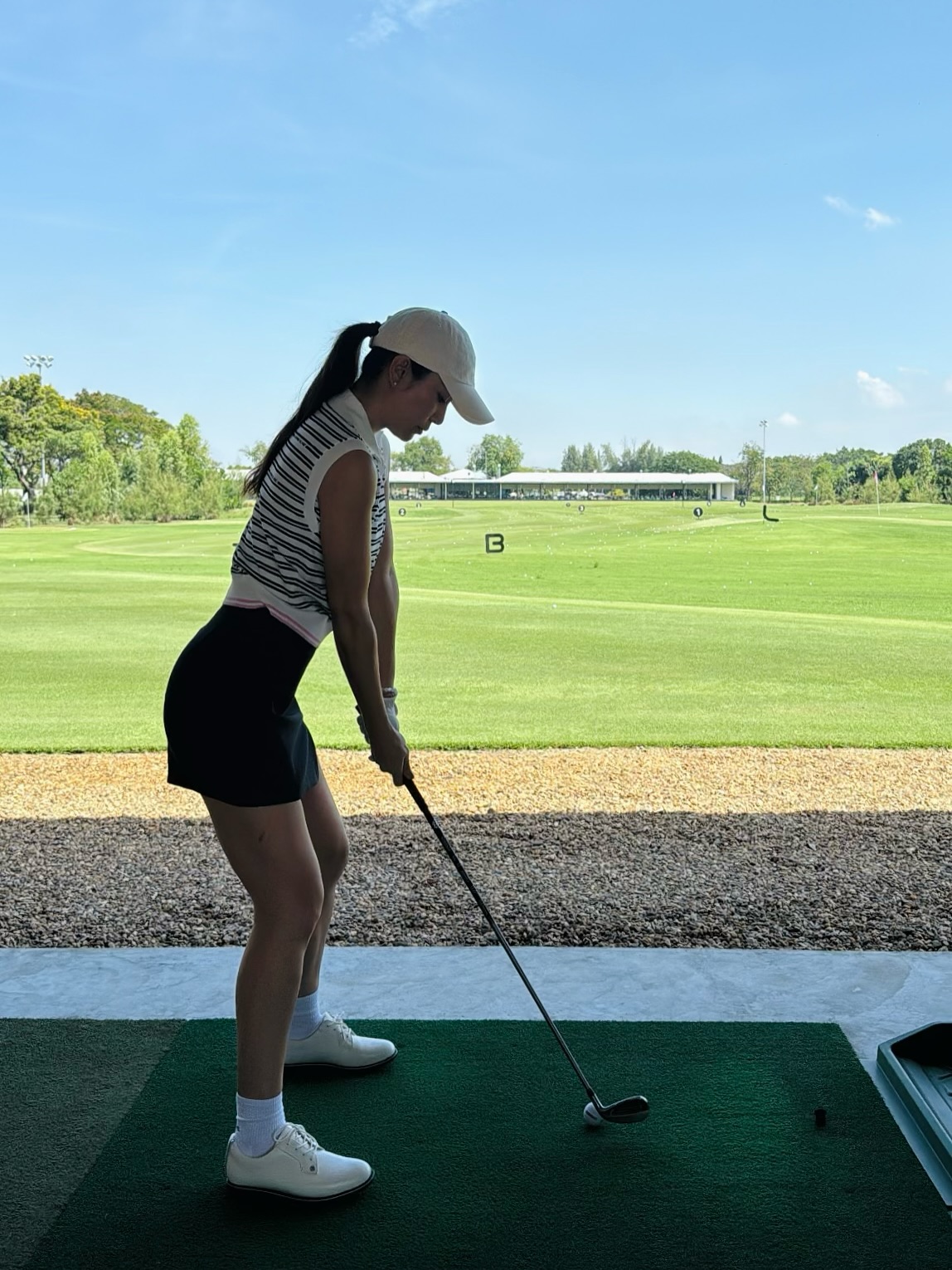 เอมมี่ - มรกต กิตติสาระ