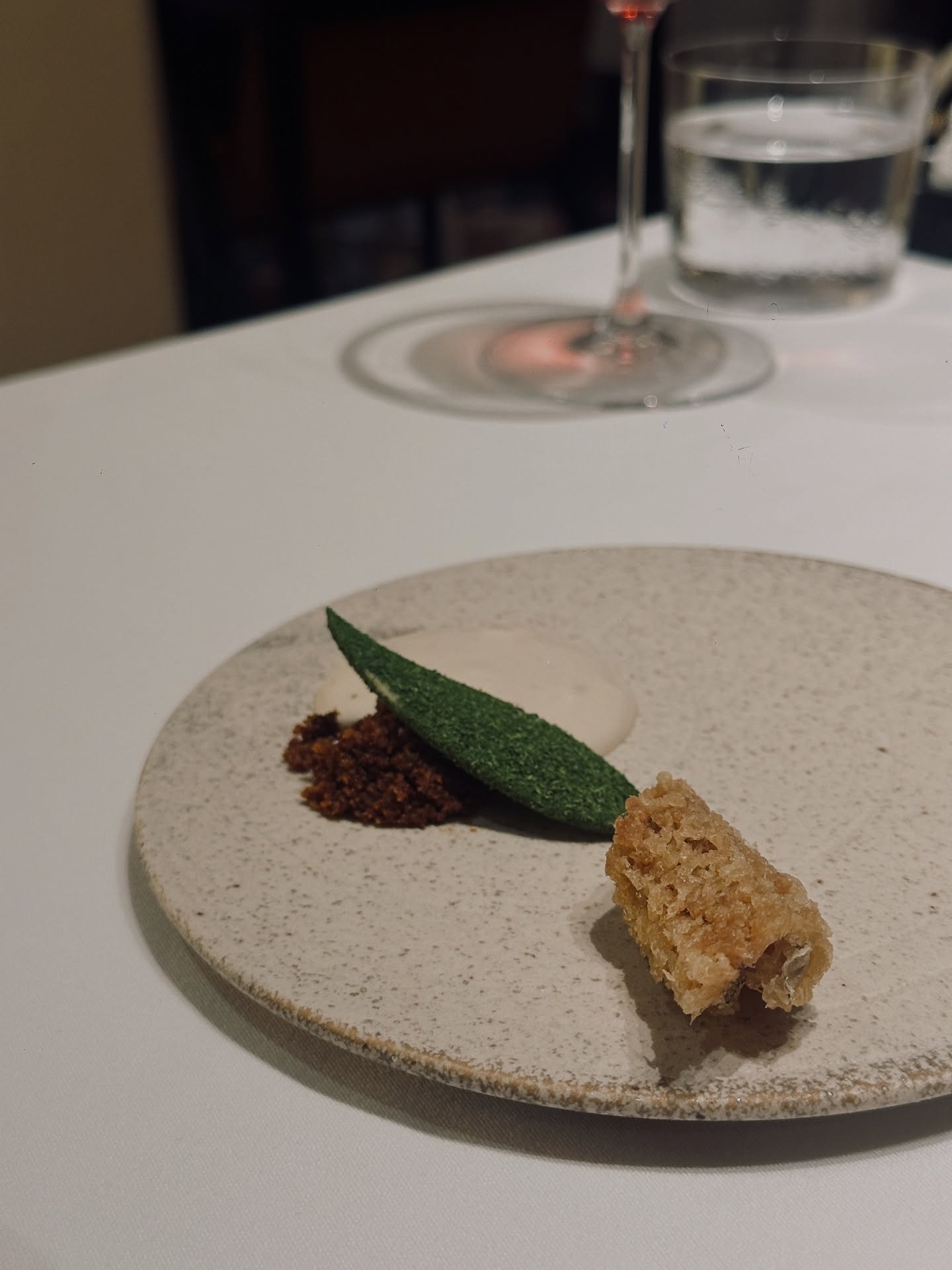 เอมมี่ - มรกต กิตติสาระ