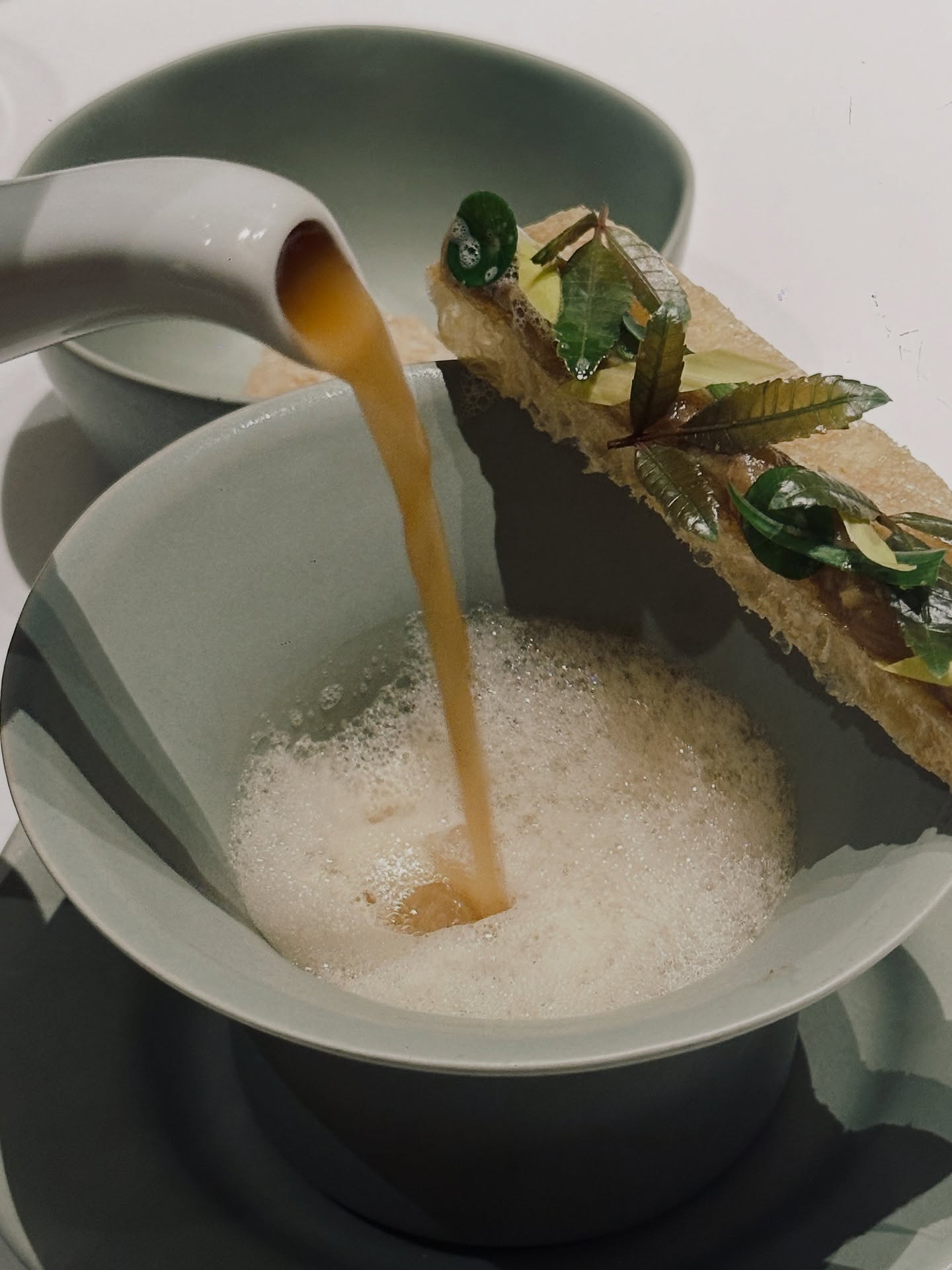 เอมมี่ - มรกต กิตติสาระ